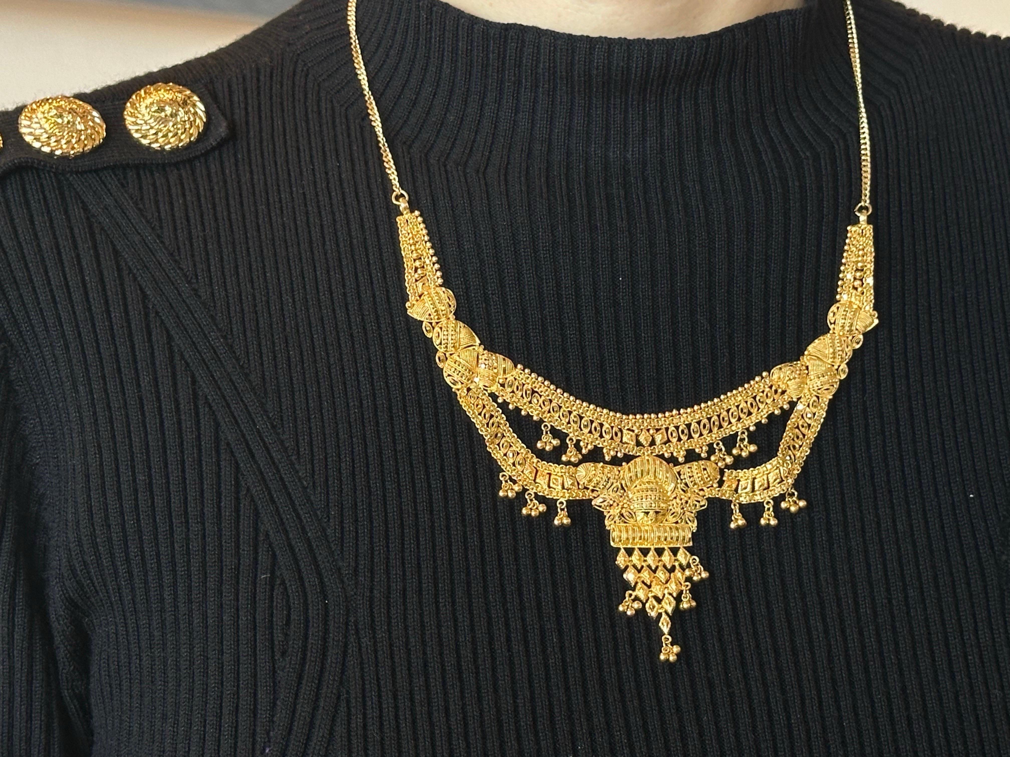 Collier de mariage indien en or jaune 18 carats, fabriqué à la main au 19ème siècle en vente 2