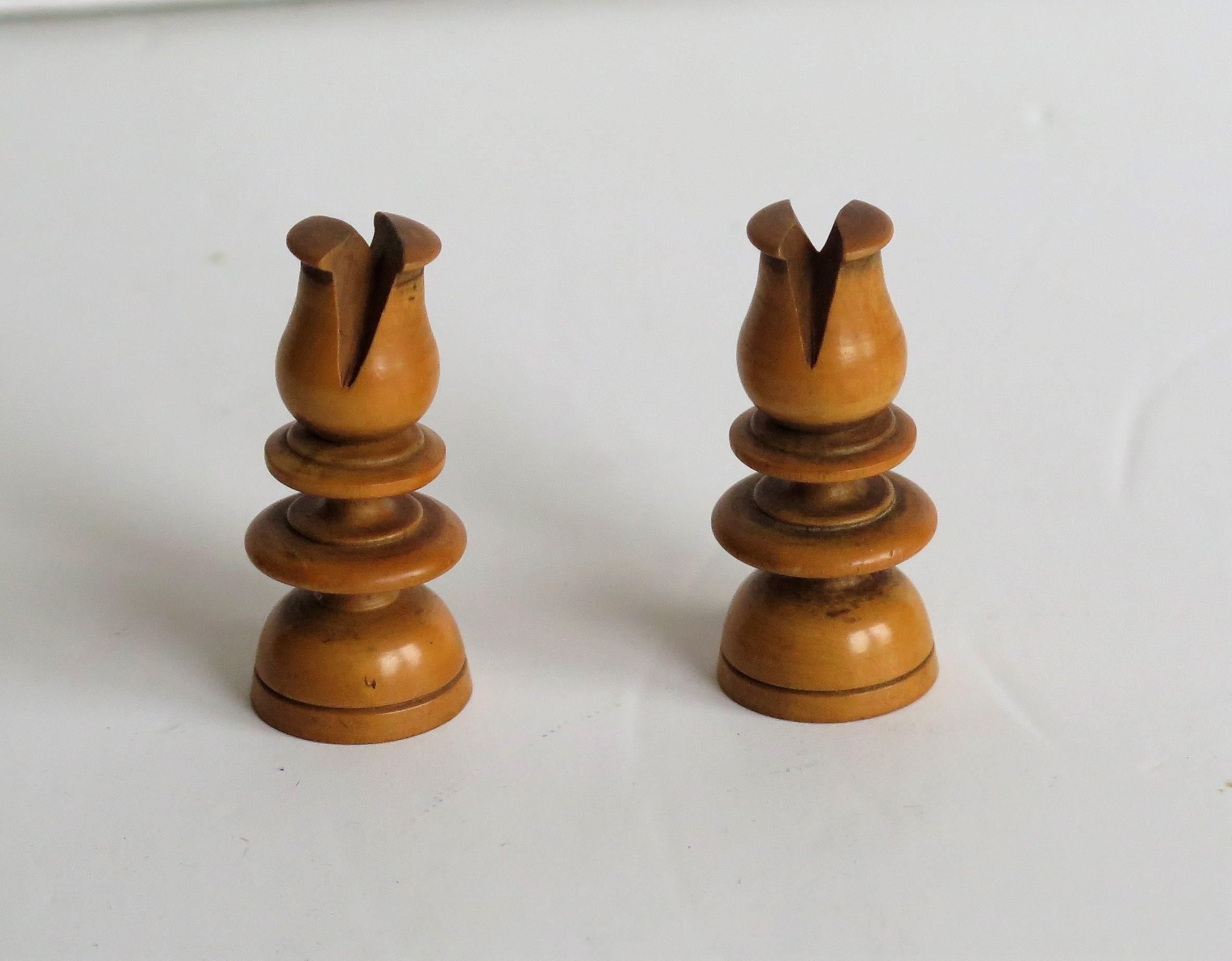 19th Century Handmade Hardwood Chess Set in St. George or Old English Pattern 6