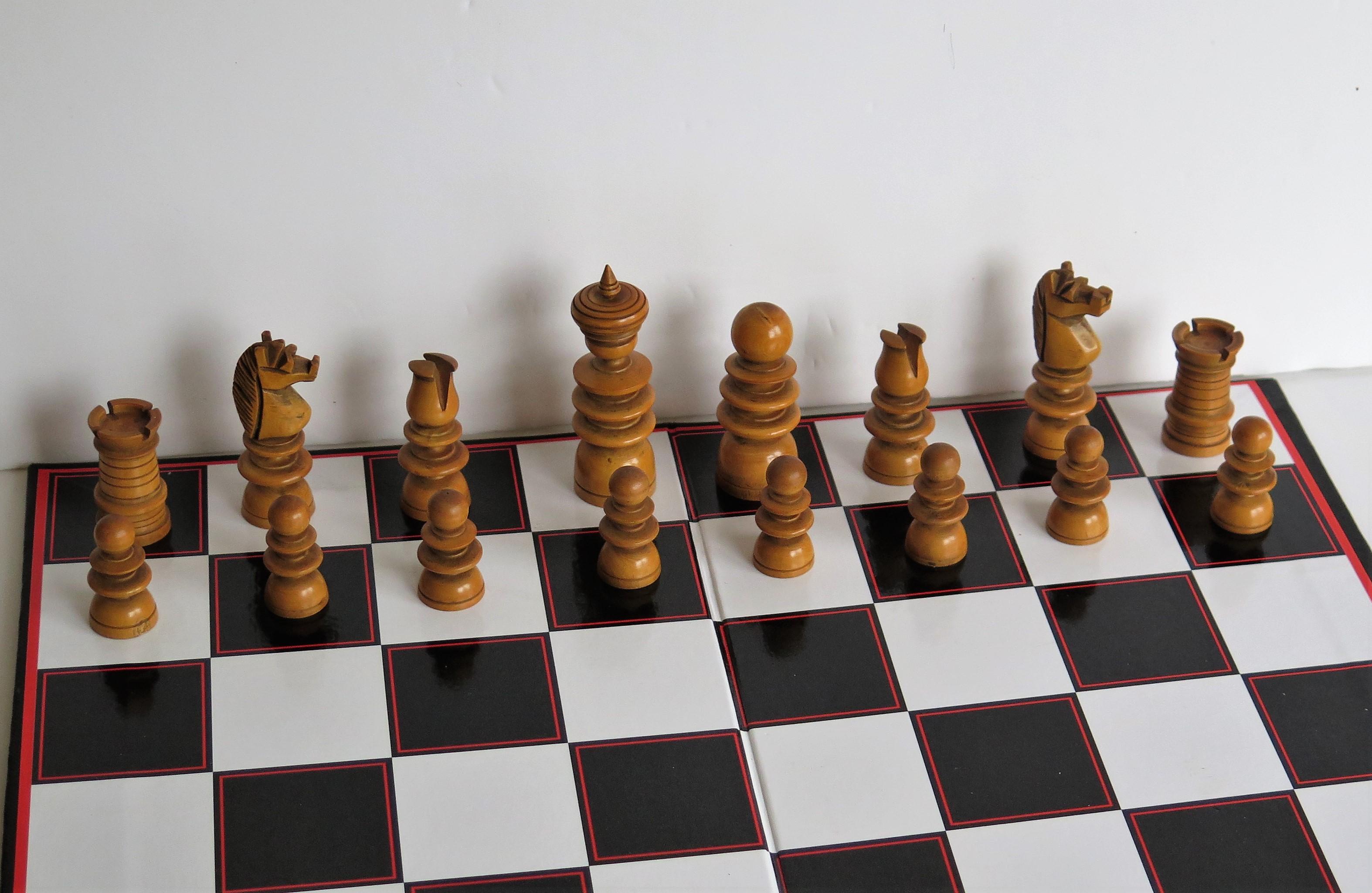 19th Century Handmade Hardwood Chess Set in St. George or Old English Pattern 9