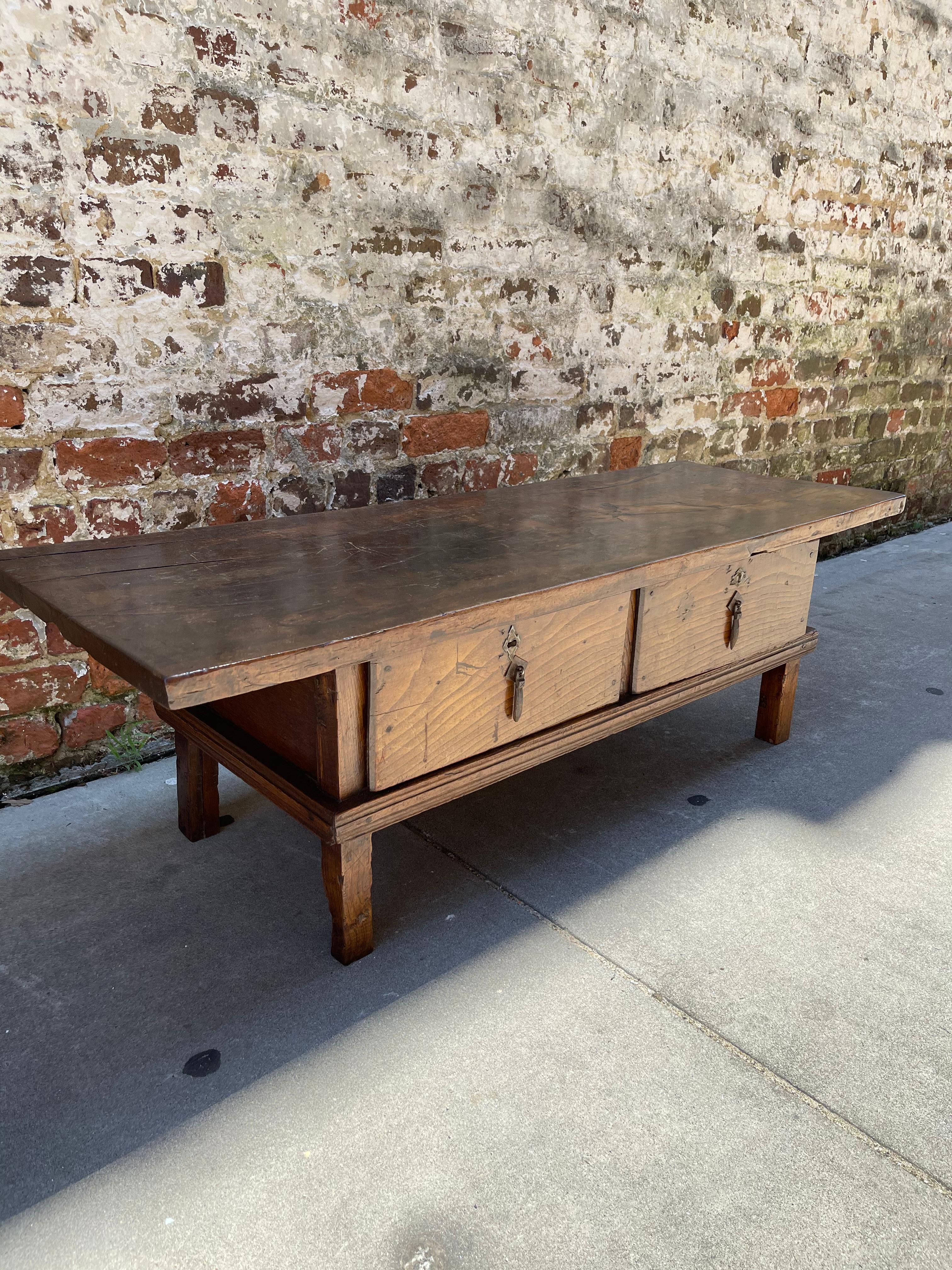 19th Century Hardwood Cocktail Table In Good Condition For Sale In Charleston, SC