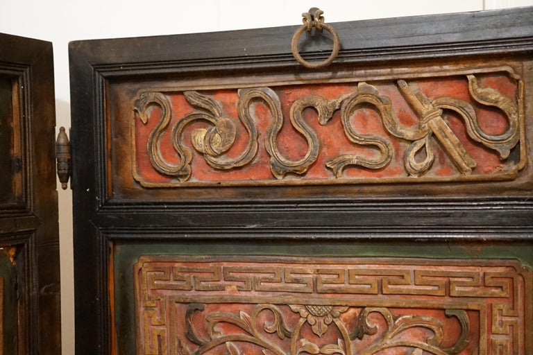 19th Century Hardwood Red and Ebonized Carved Figural Two-Panel Screen For Sale 2