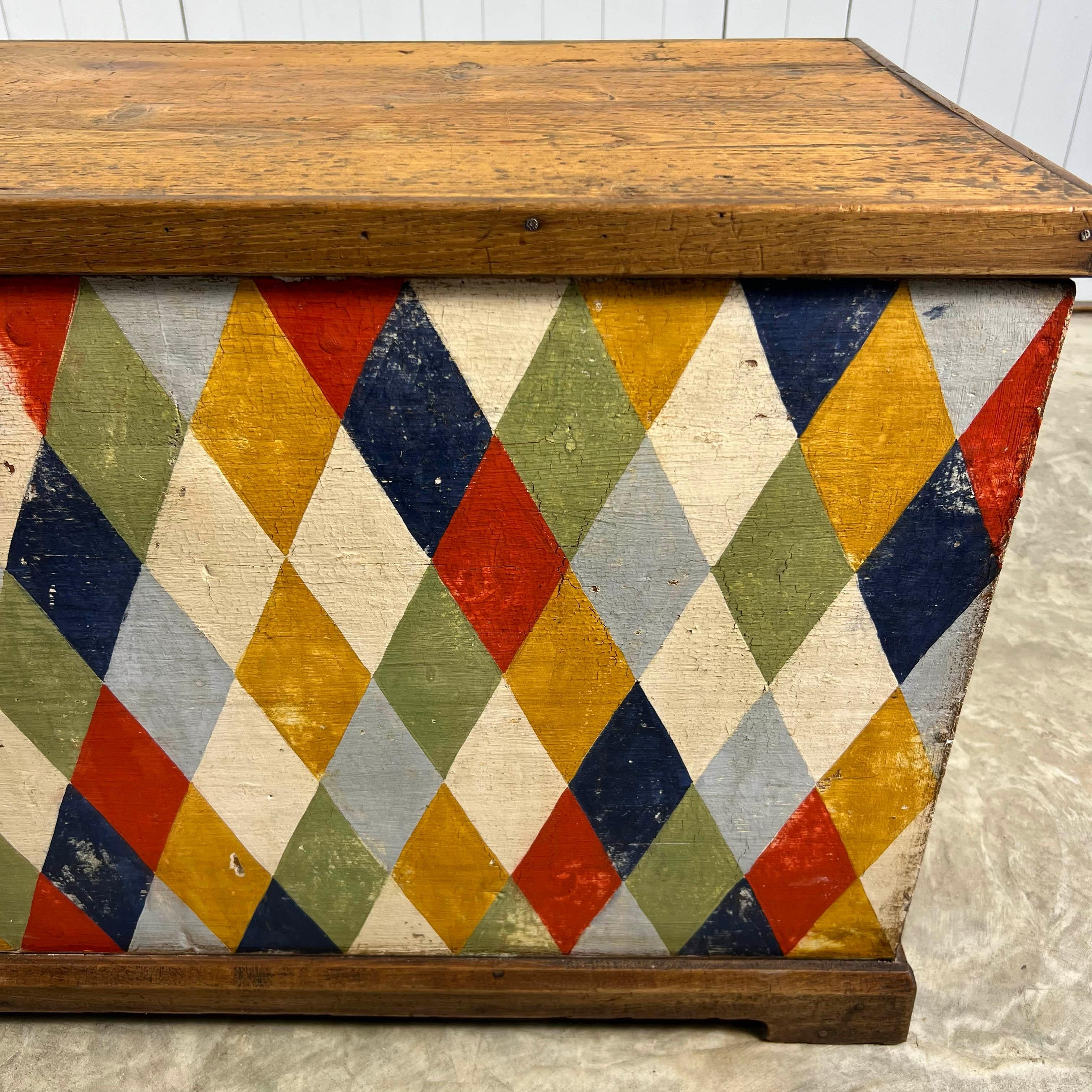 19th Century Harlequin Italian Painted Chest In Good Condition In Cirencester, GB