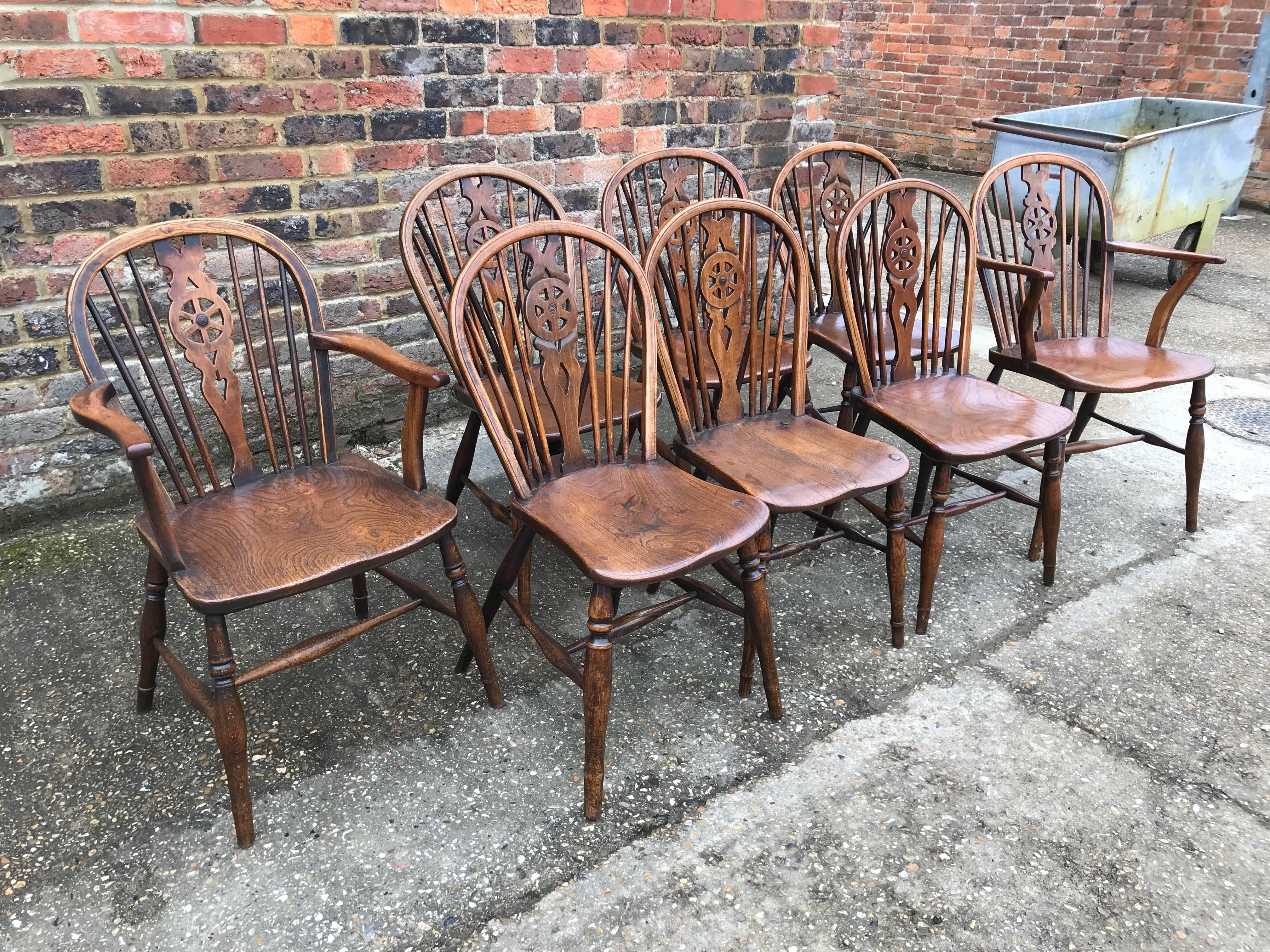 Country 19th Century Harlequin Set of Eight Wheel Back Windsor Chairs