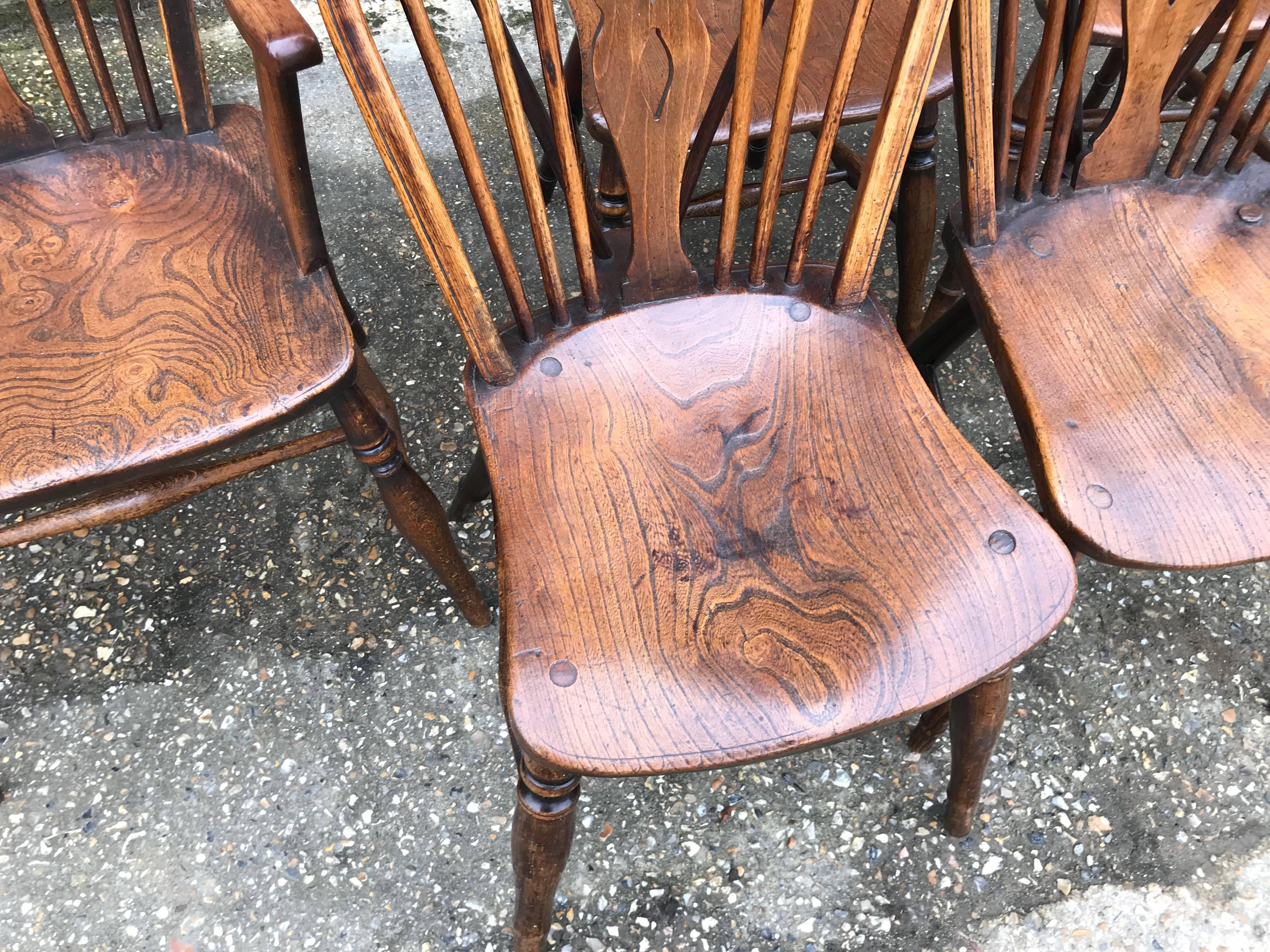 19th Century Harlequin Set of Eight Wheel Back Windsor Chairs In Good Condition In Billingshurst, GB