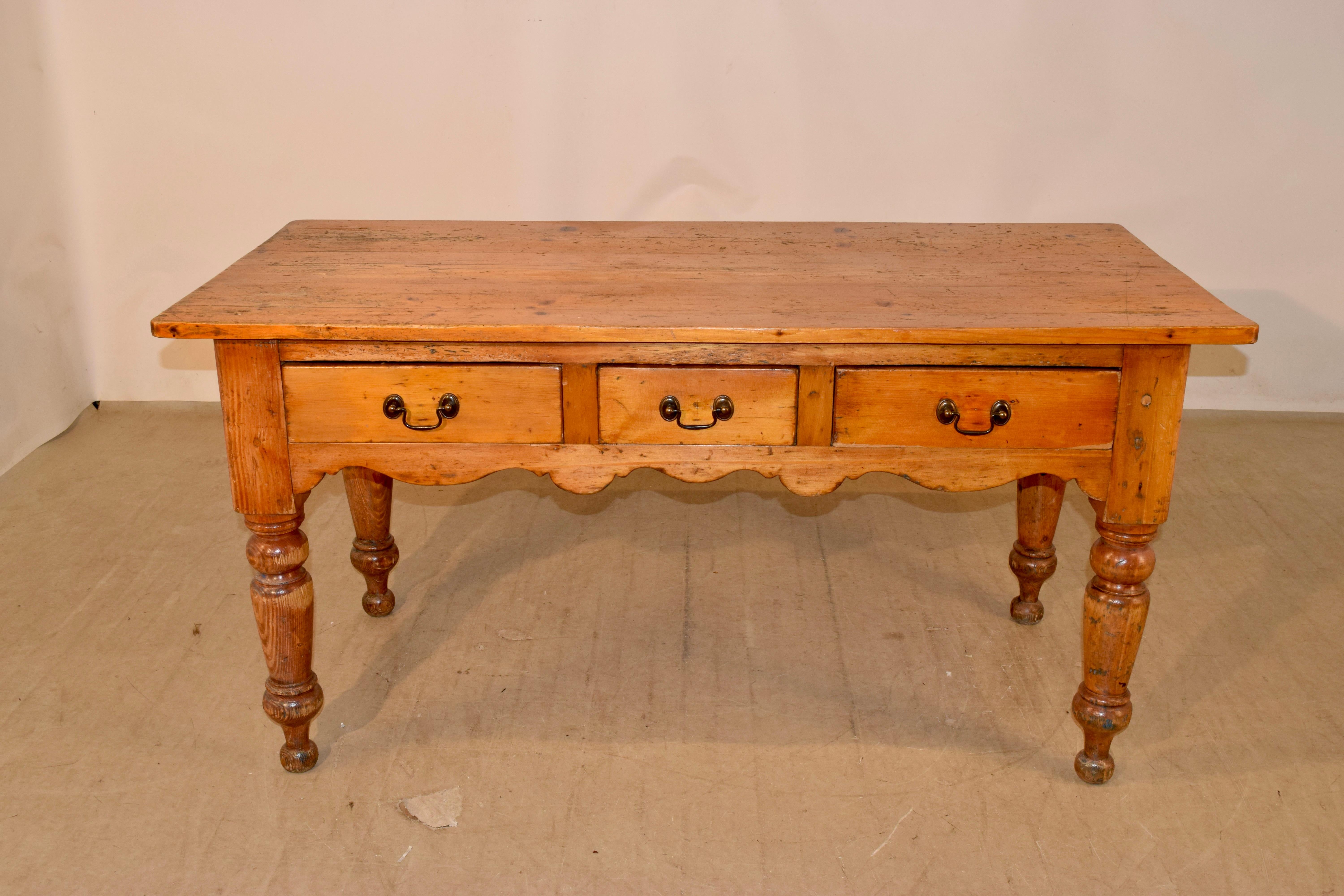 Victorian 19th Century Harvest Table For Sale