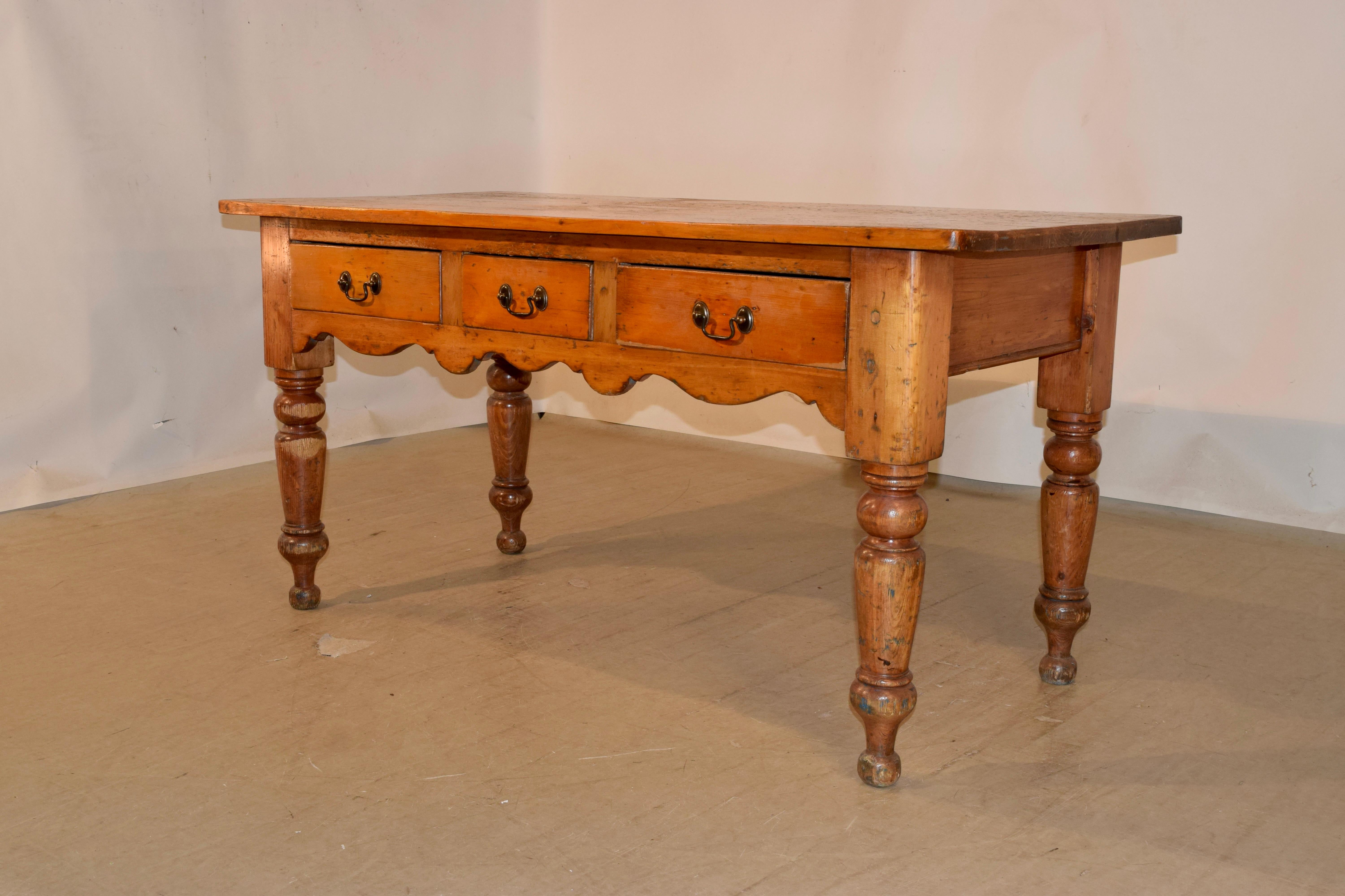 Pine 19th Century Harvest Table For Sale