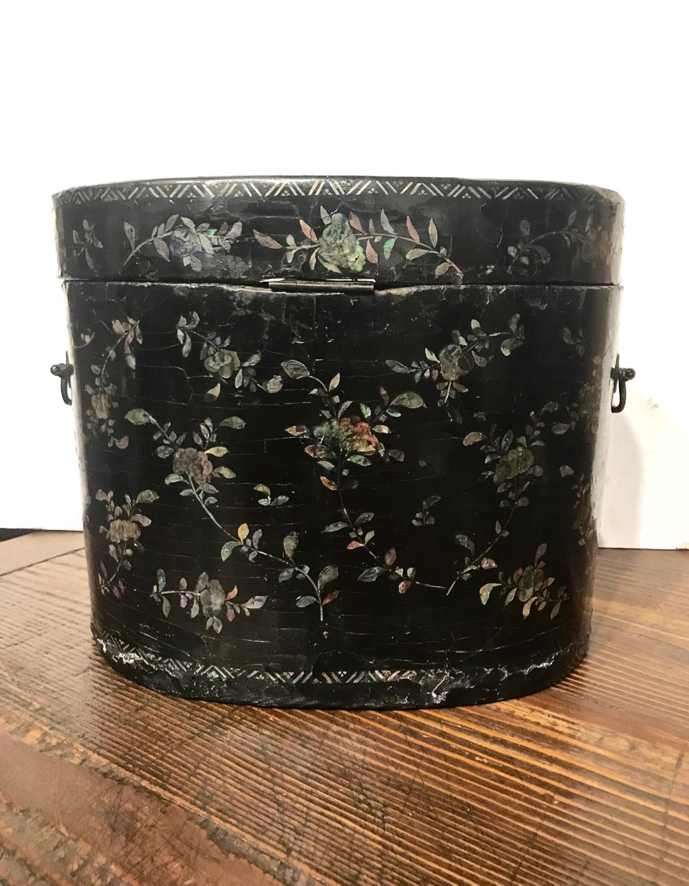Chinese 19th Century Hat Box For Sale