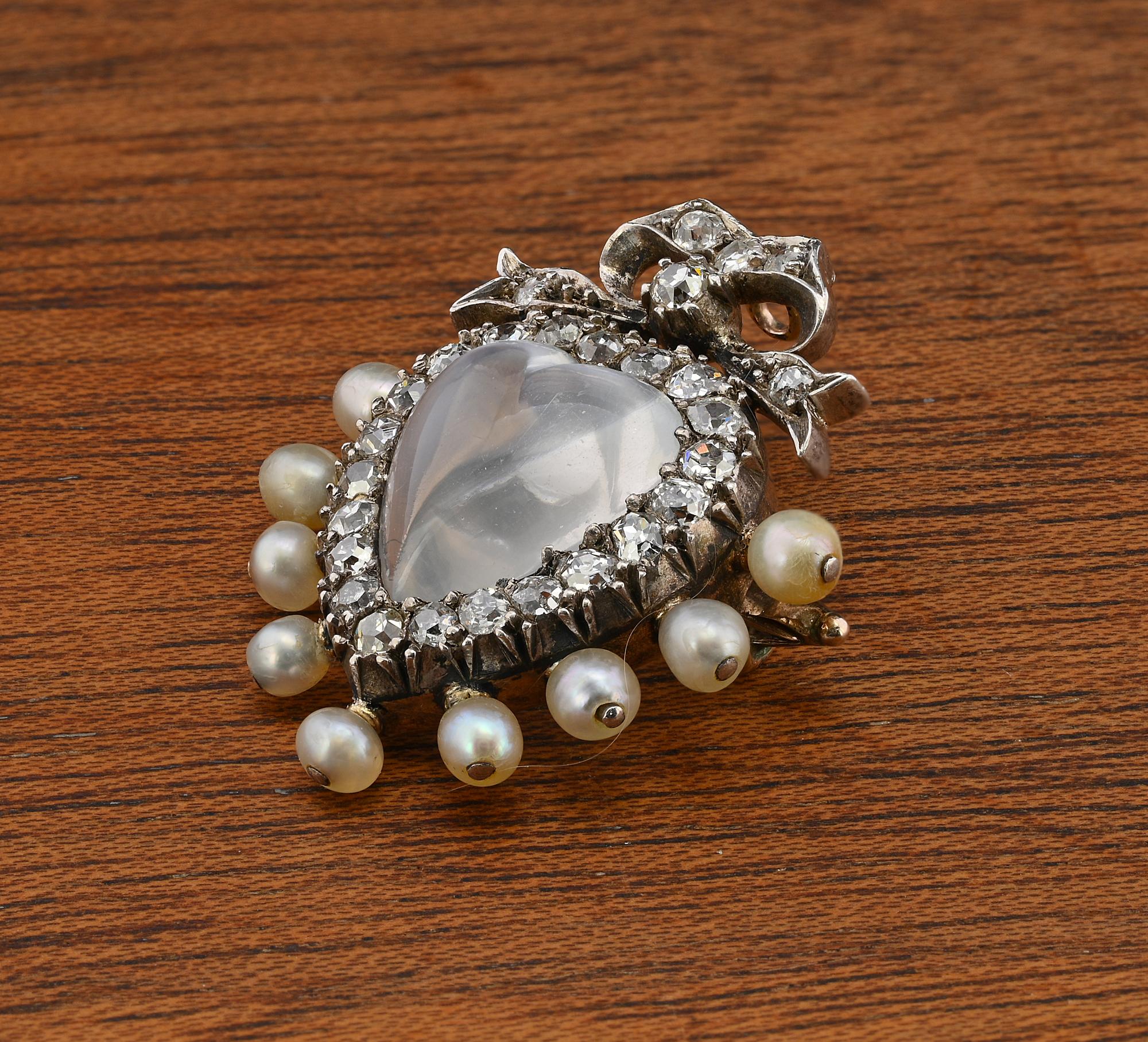 Vioctorianischer Herz geschnitzter Mondstein 1,40 Karat Diamant-Perlen-Anhänger  Brosche Kette im Angebot 5