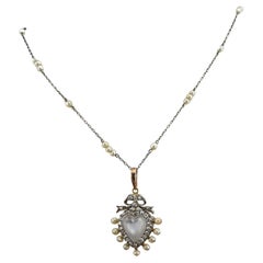Vioctorianischer Herz geschnitzter Mondstein 1,40 Karat Diamant-Perlen-Anhänger  Brosche Kette