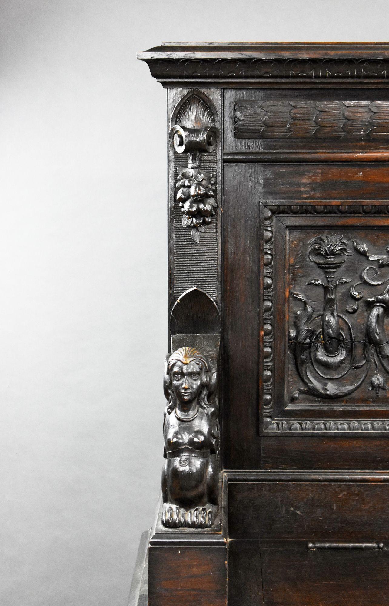 19th Century Heavil Carved Oak Settle For Sale 3