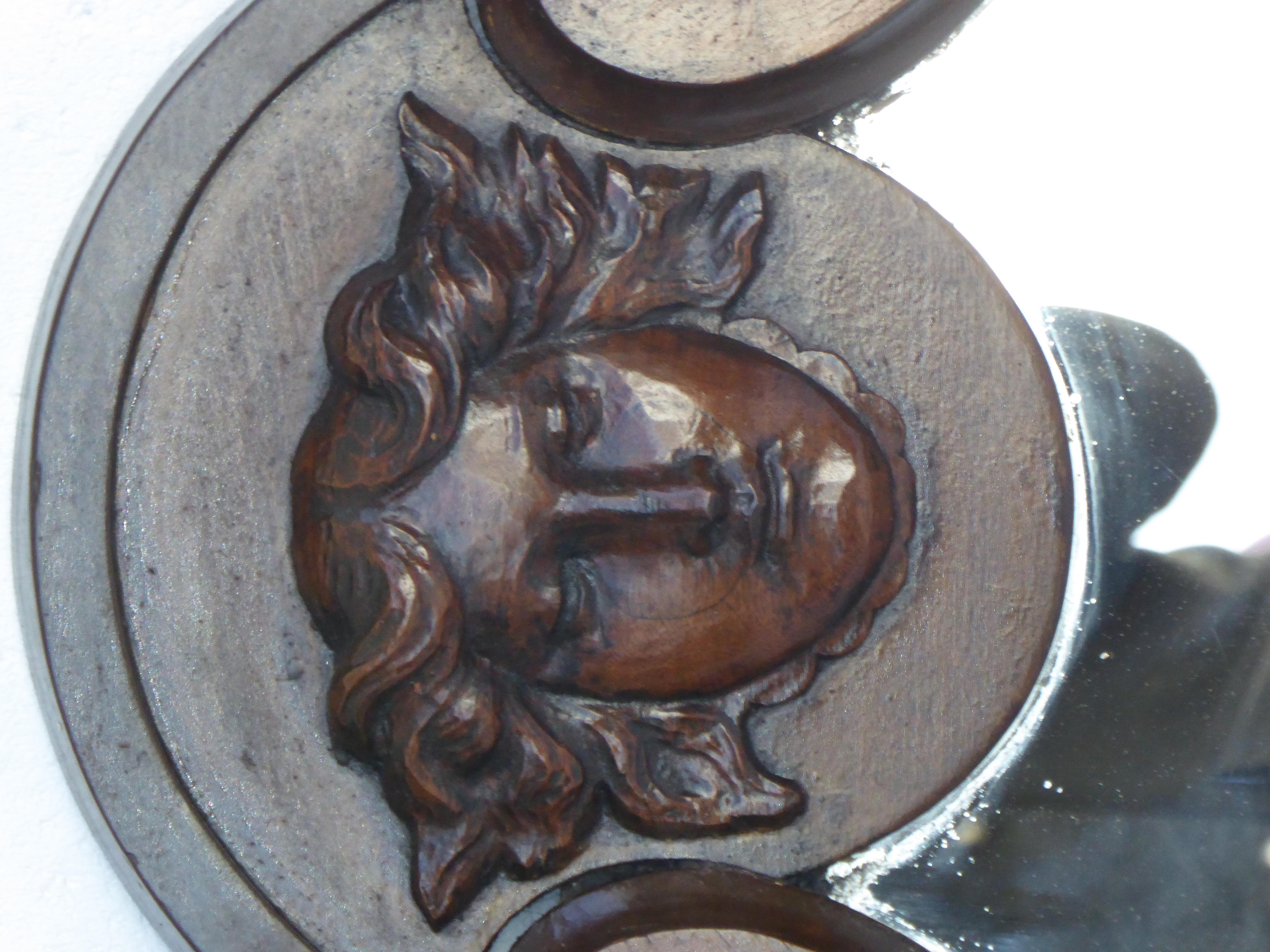 Schwer geschnitzter Spiegel aus dem 19. Jahrhundert im Zustand „Gut“ im Angebot in Chelmsford, Essex