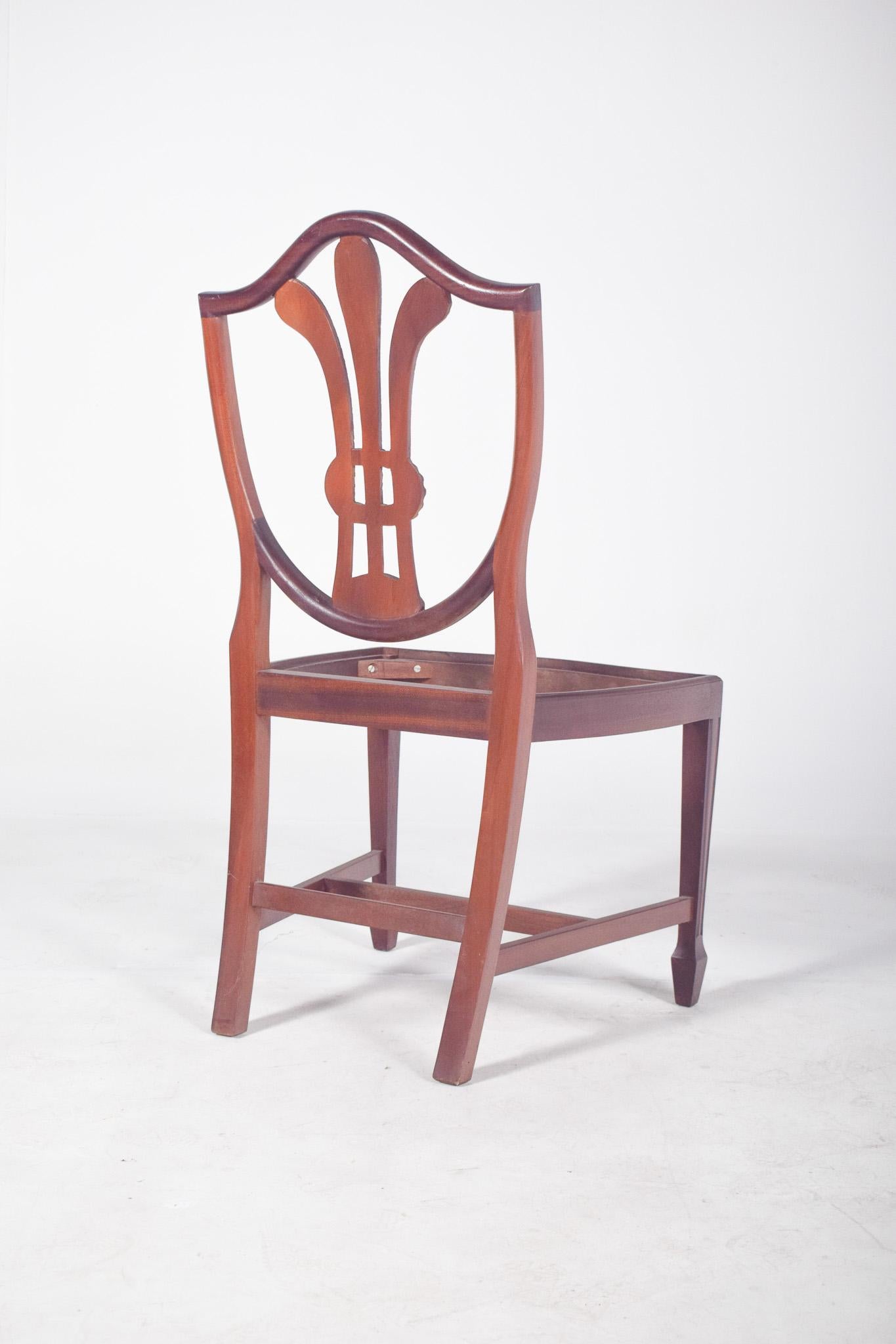 19th Century Hepplewhite Chair Without Seat For Sale 2