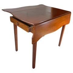 Used 19th Century Hepplewhite Drop-leaf Pembroke Side Table.
