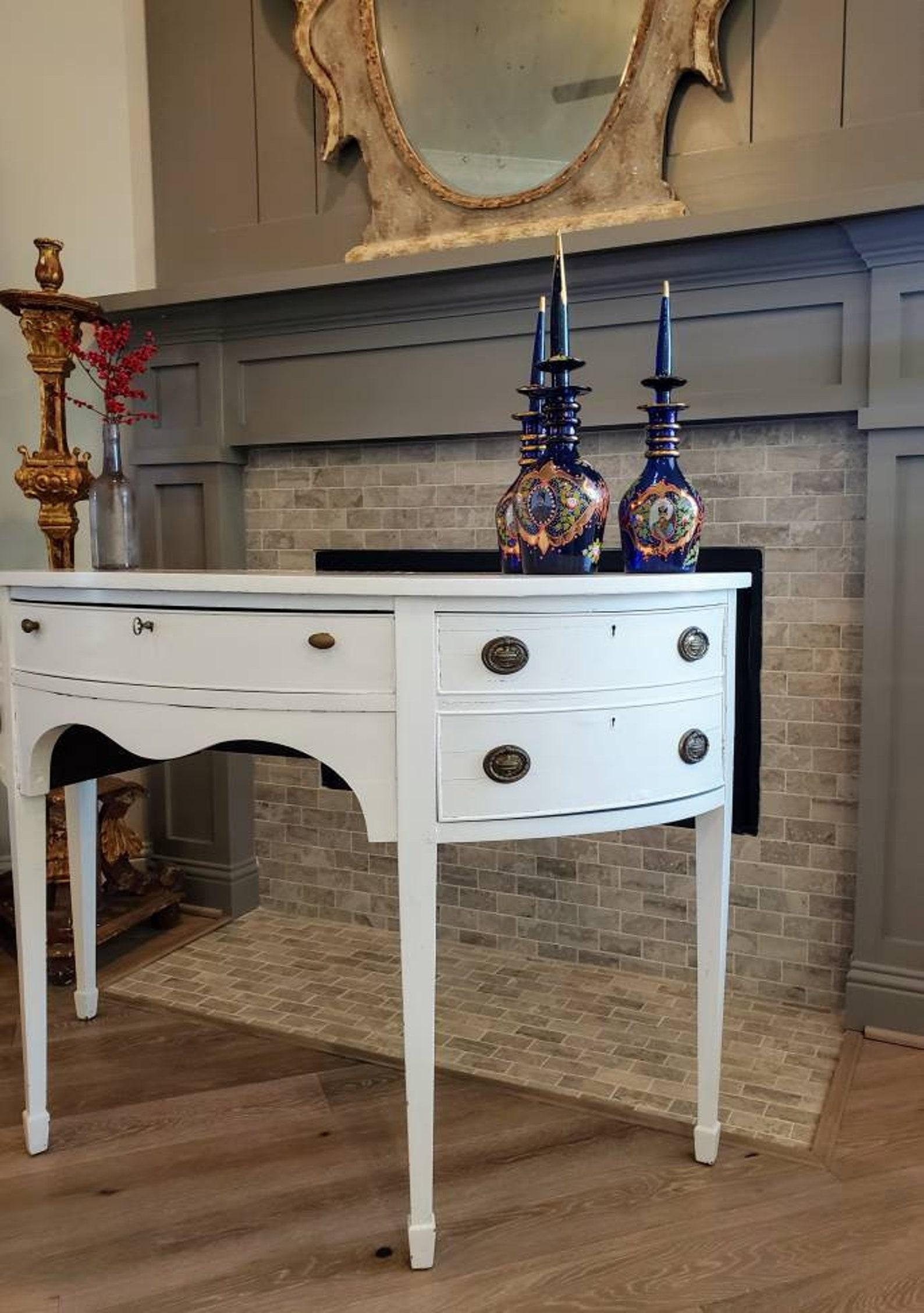 19th Century Hepplewhite Style Bow Front Sideboard For Sale 2