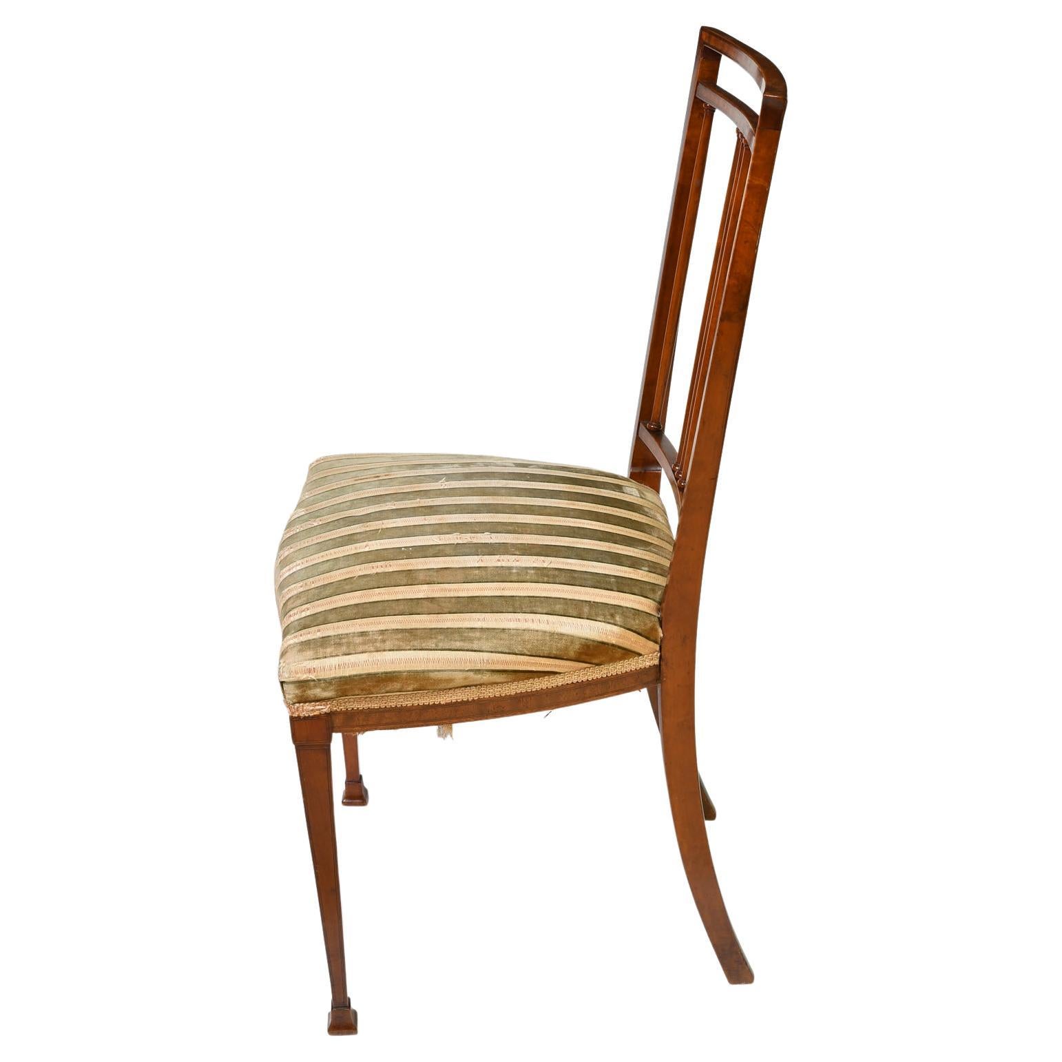 XIXe siècle Paire d'anciennes chaises d'appoint Aesthetic Movement anglaises avec sièges tapissés en vente