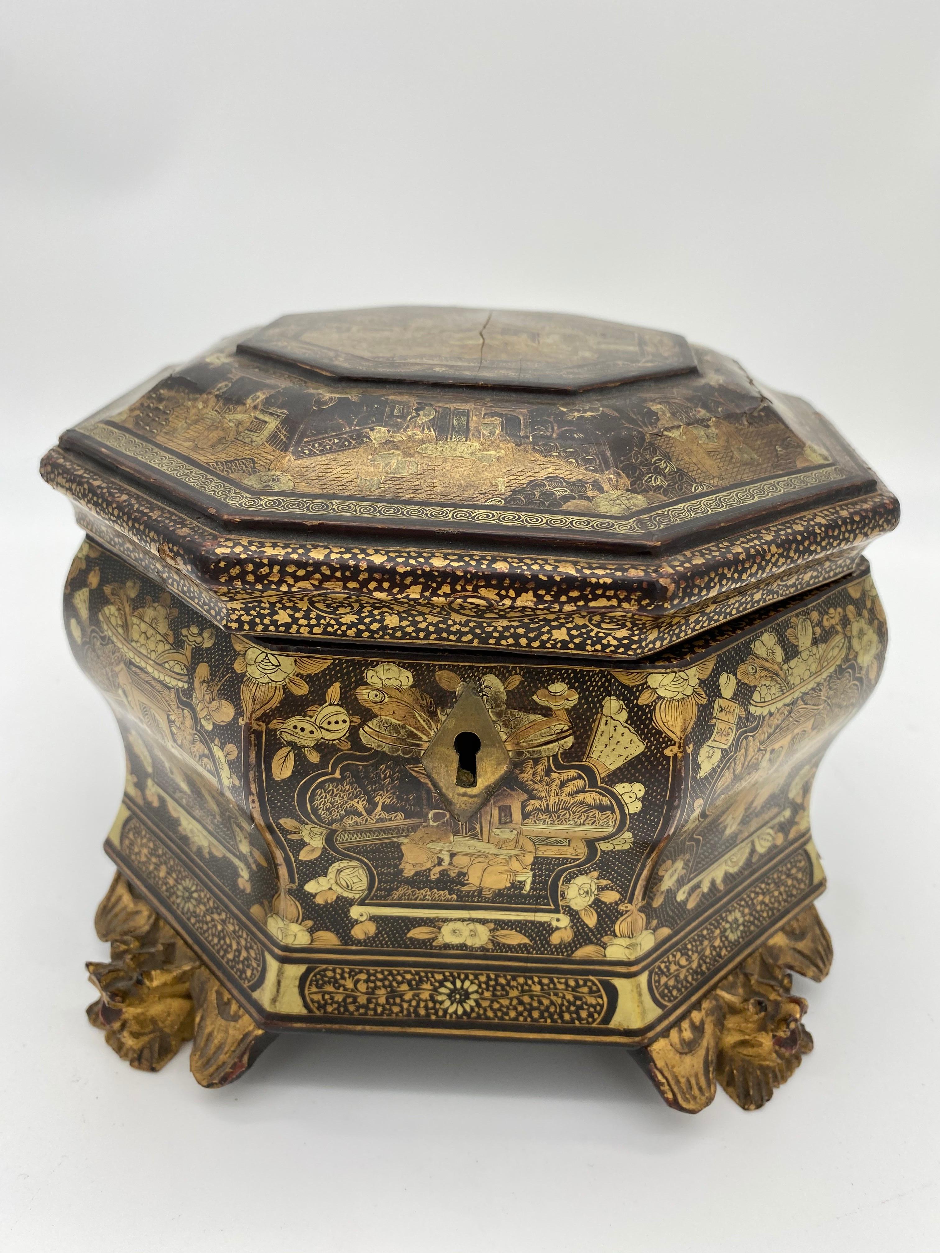 19th century chinoiserie hexagonal-form lift-lid gilt-decorated black lacquer Chinese tea caddy, small and beautiful piece.
