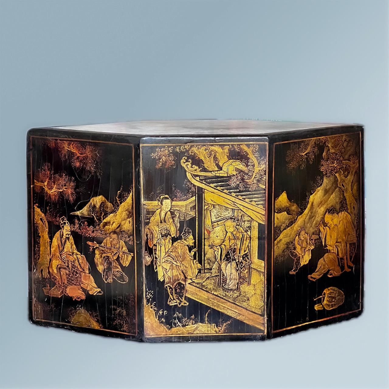 Stand Hexagonal Chinoiserie du 19ème siècle en vente 1