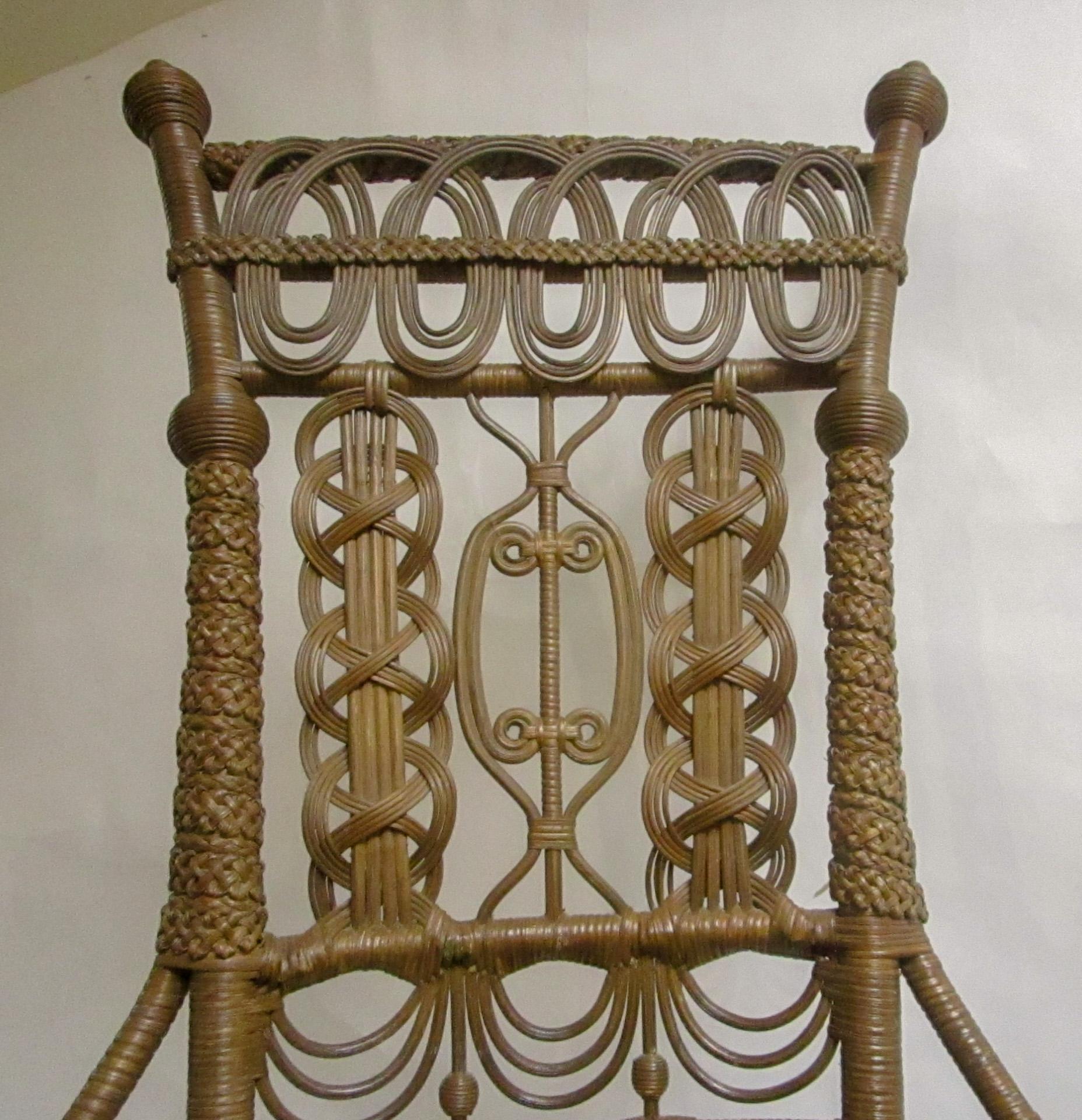 American 19th Century Heywood Bros. and Wakefield Co. Natural Wicker Swivel Piano Chair For Sale