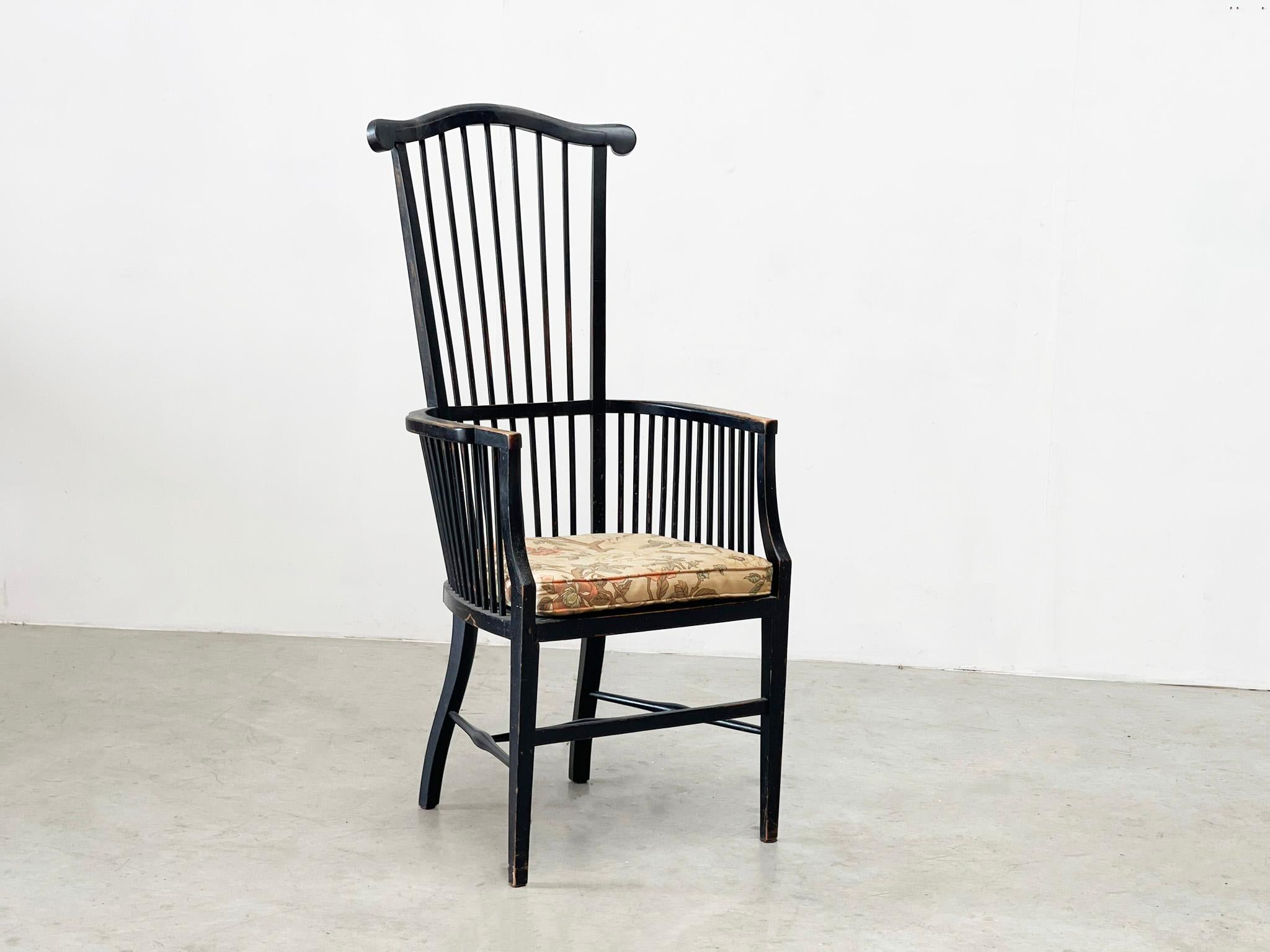Stuhl mit hoher Rückenlehne aus dem 19. (Holz) im Angebot