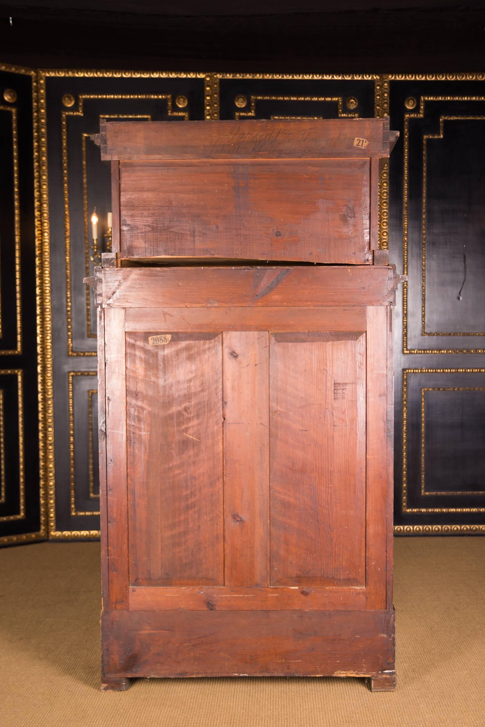 19th Century High-Quality Biedermeier Cupboard Birch Veneer, circa 1820 6