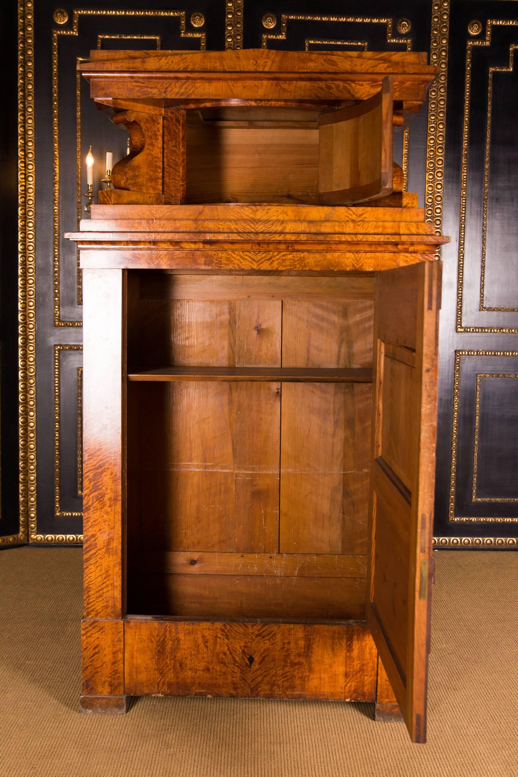 19th Century High-Quality Biedermeier Cupboard Birch Veneer, circa 1820 1