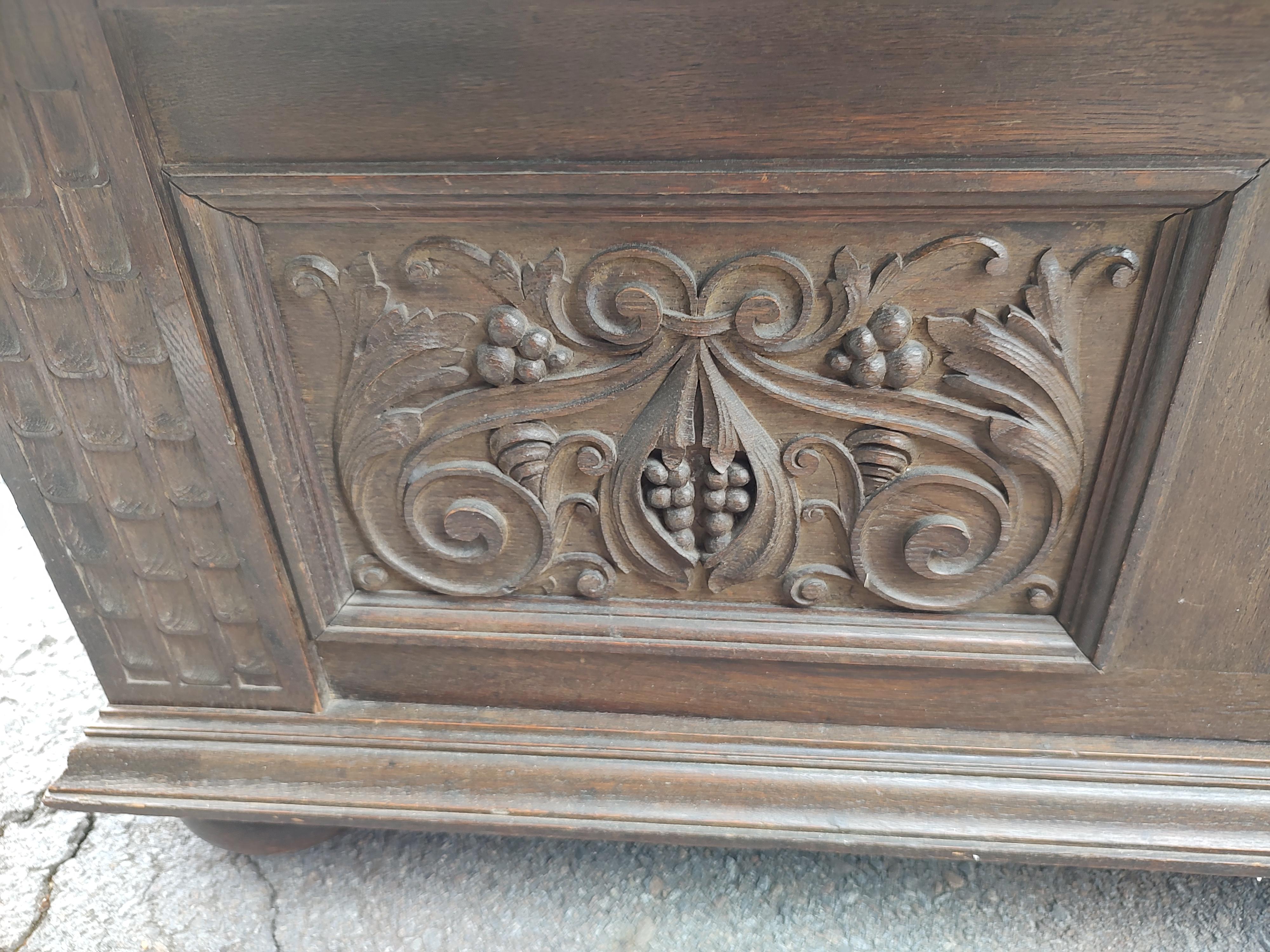 19th Century Highly Carved English Oak Bench Hall Seat w Carved Lions & Dragons For Sale 3