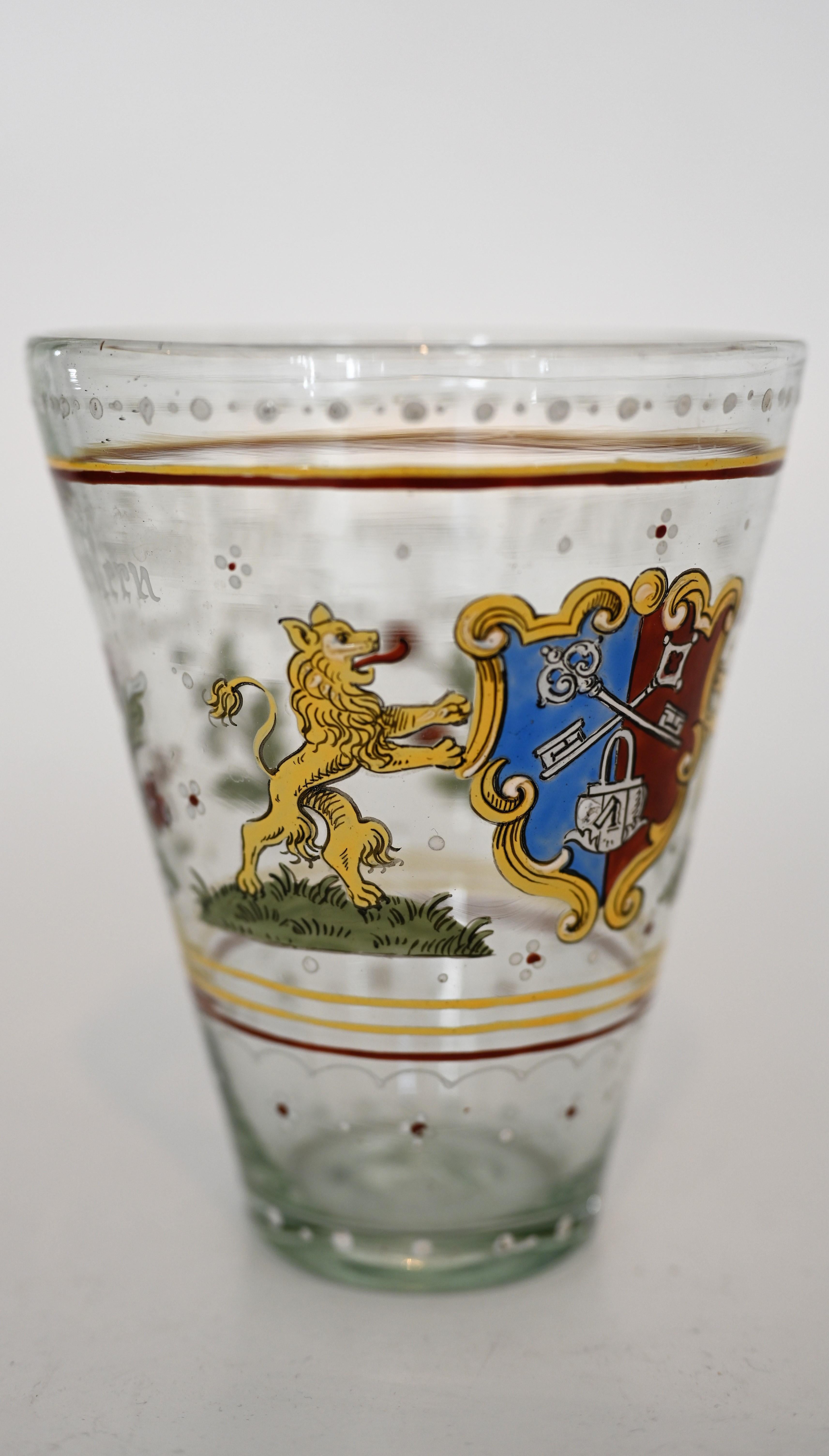 19. Jahrhundert Historischer Stil Glas bemalt Emaille Farben Lions Locksmiths' Guild im Zustand „Gut“ im Angebot in Epfach, DE