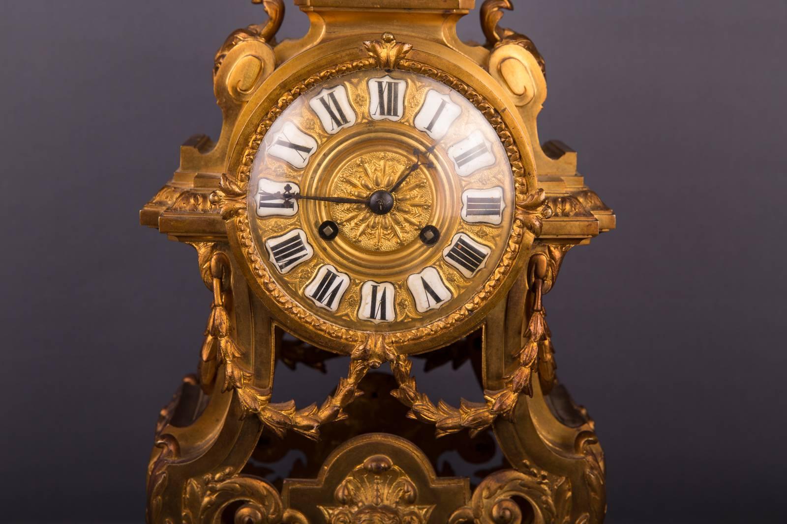 Bronze 19th Century Historism Antique Chimney Clock Pendule For Sale