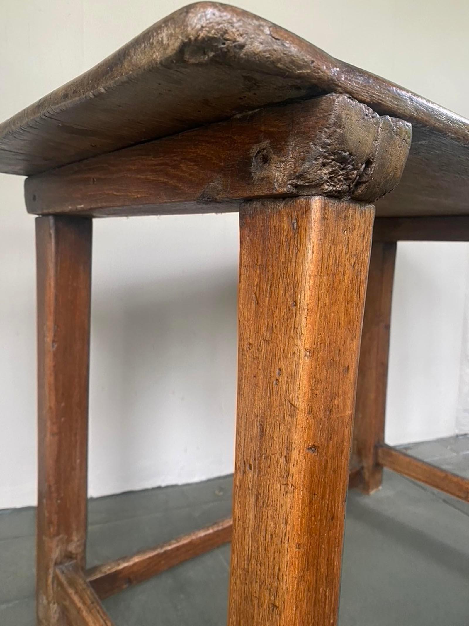 19. Jahrhundert Honduras Cedro Holz Tavern Tisch im Angebot 11