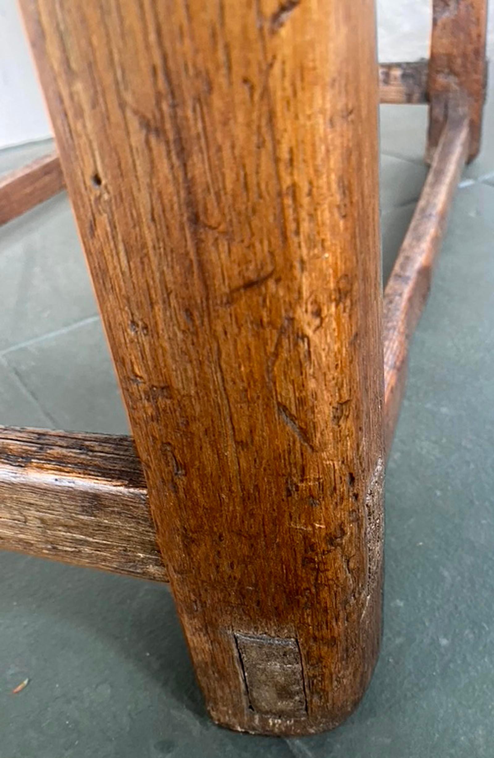 19. Jahrhundert Honduras Cedro Holz Tavern Tisch im Angebot 13