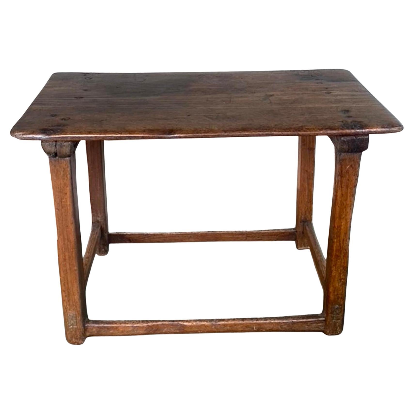 19. Jahrhundert Honduras Cedro Holz Tavern Tisch im Angebot