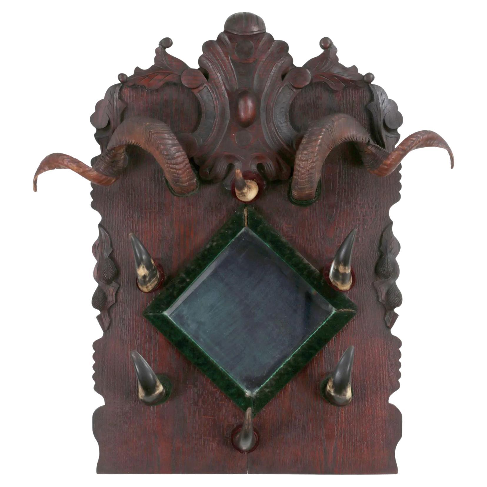 19th Century Horn and Oak Carved Wall Coat Hat Hanging Rack