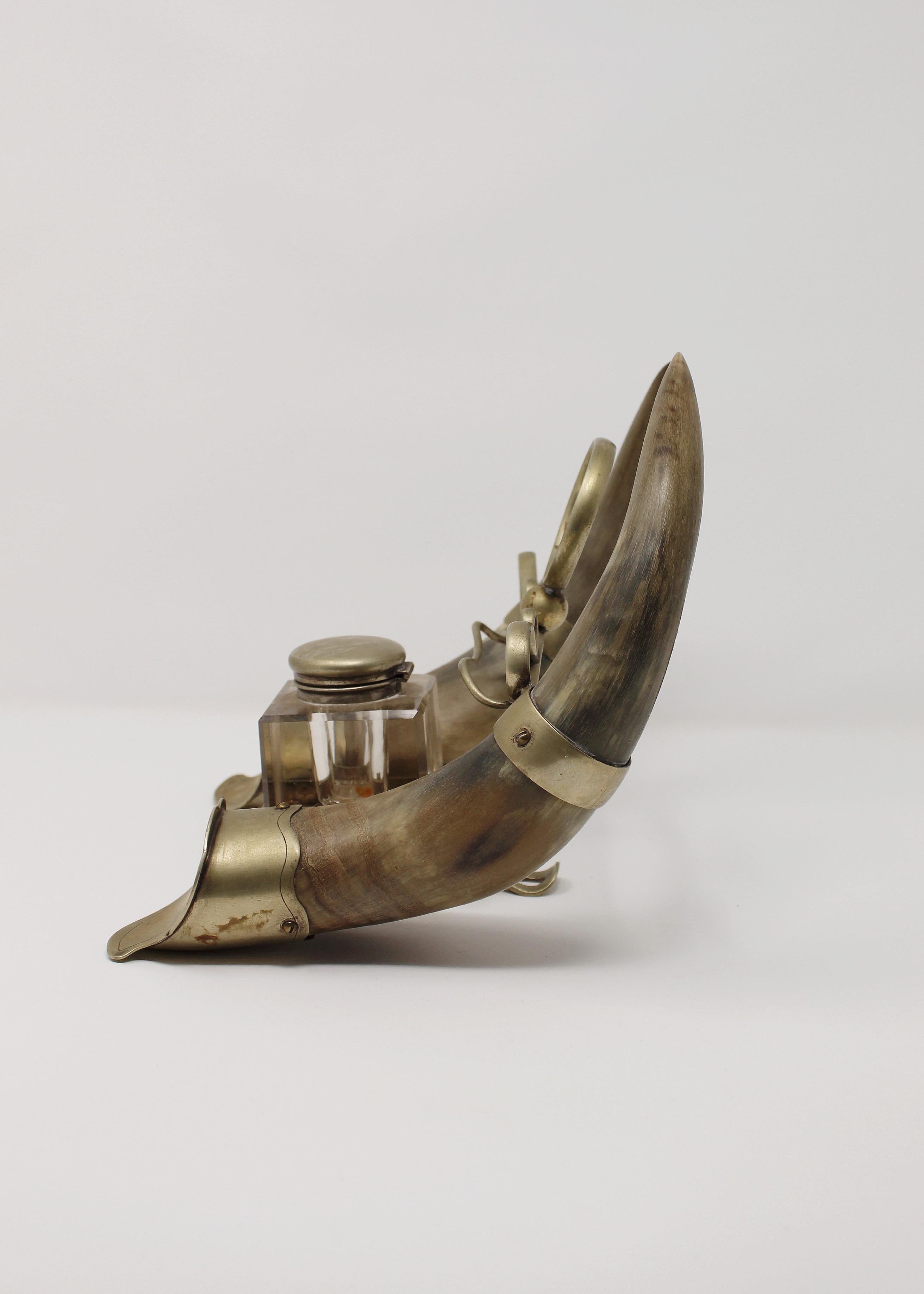 19th Century Horn Inkwell In Good Condition In San Diego, CA