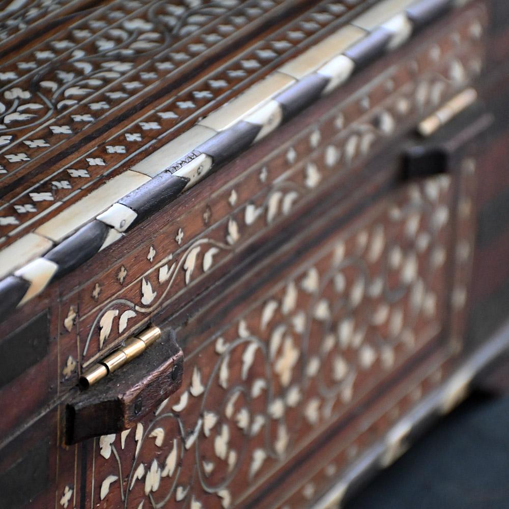 19th Century Hoshiarpur Inlaid Writing Box  For Sale 1