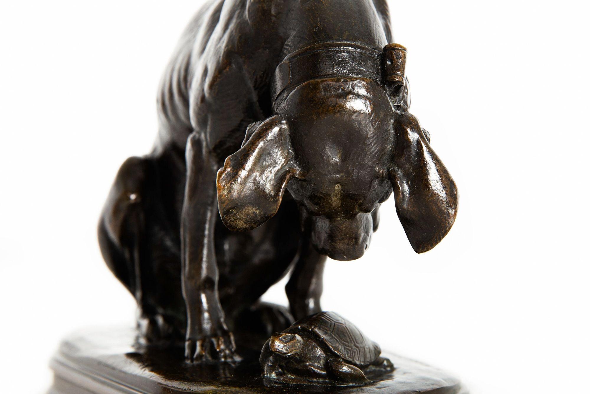 Sculpture en bronze du 19e siècle représentant un chien et une tortue, par Alfred Jacquemart en vente 9