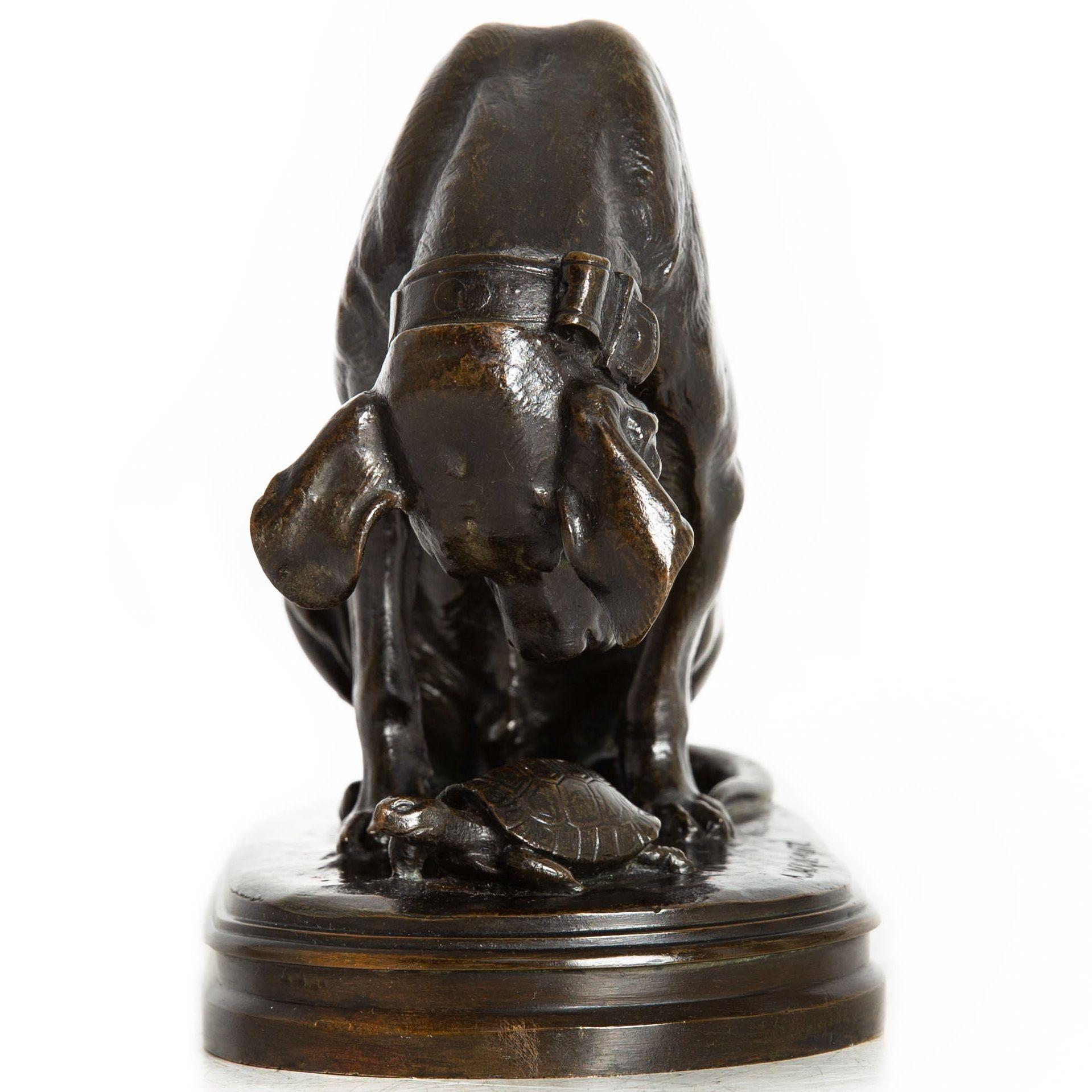 XIXe siècle Sculpture en bronze du 19e siècle représentant un chien et une tortue, par Alfred Jacquemart en vente