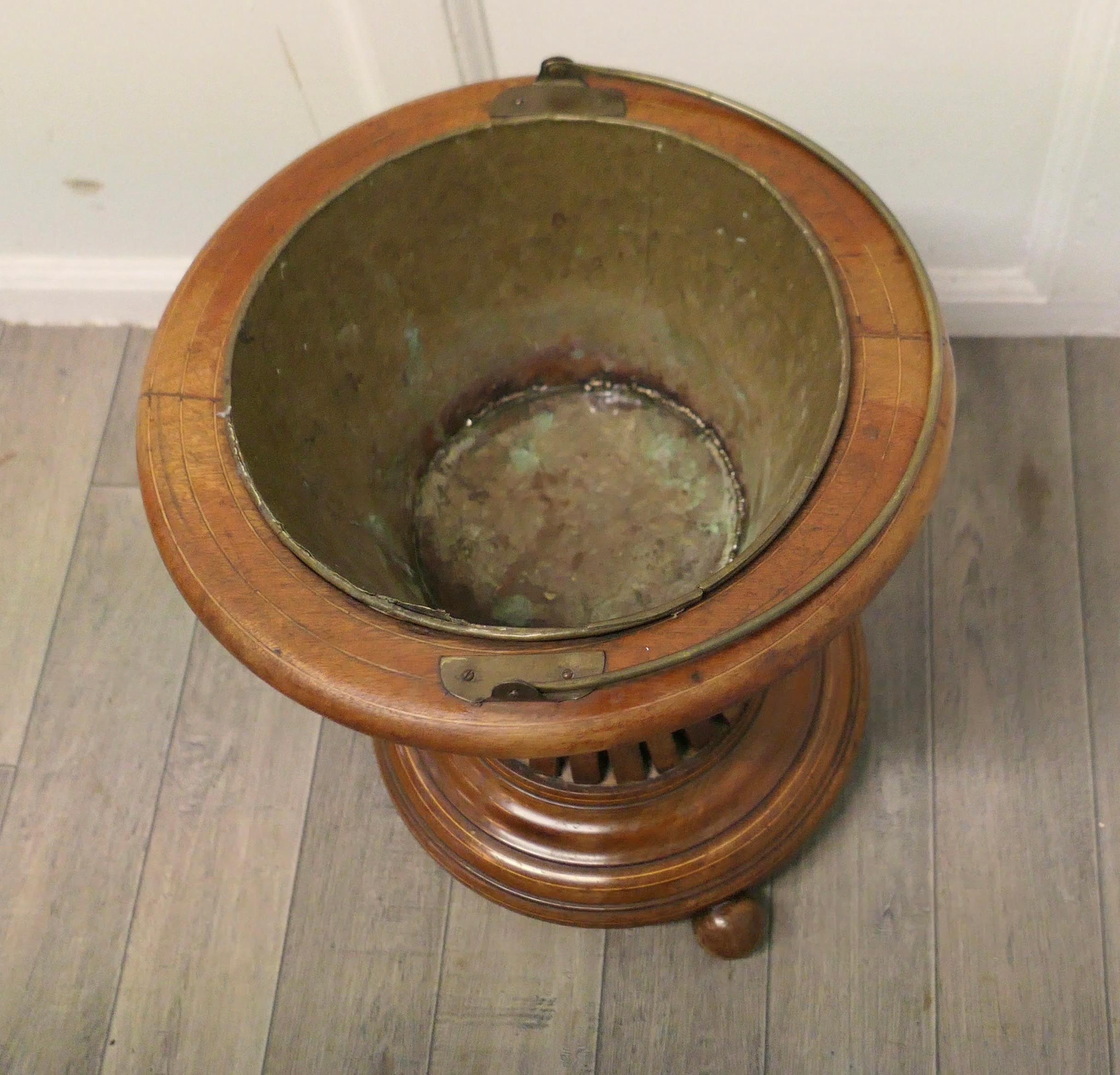 19th Century Hourglass Peat Bucket Planter For Sale 3