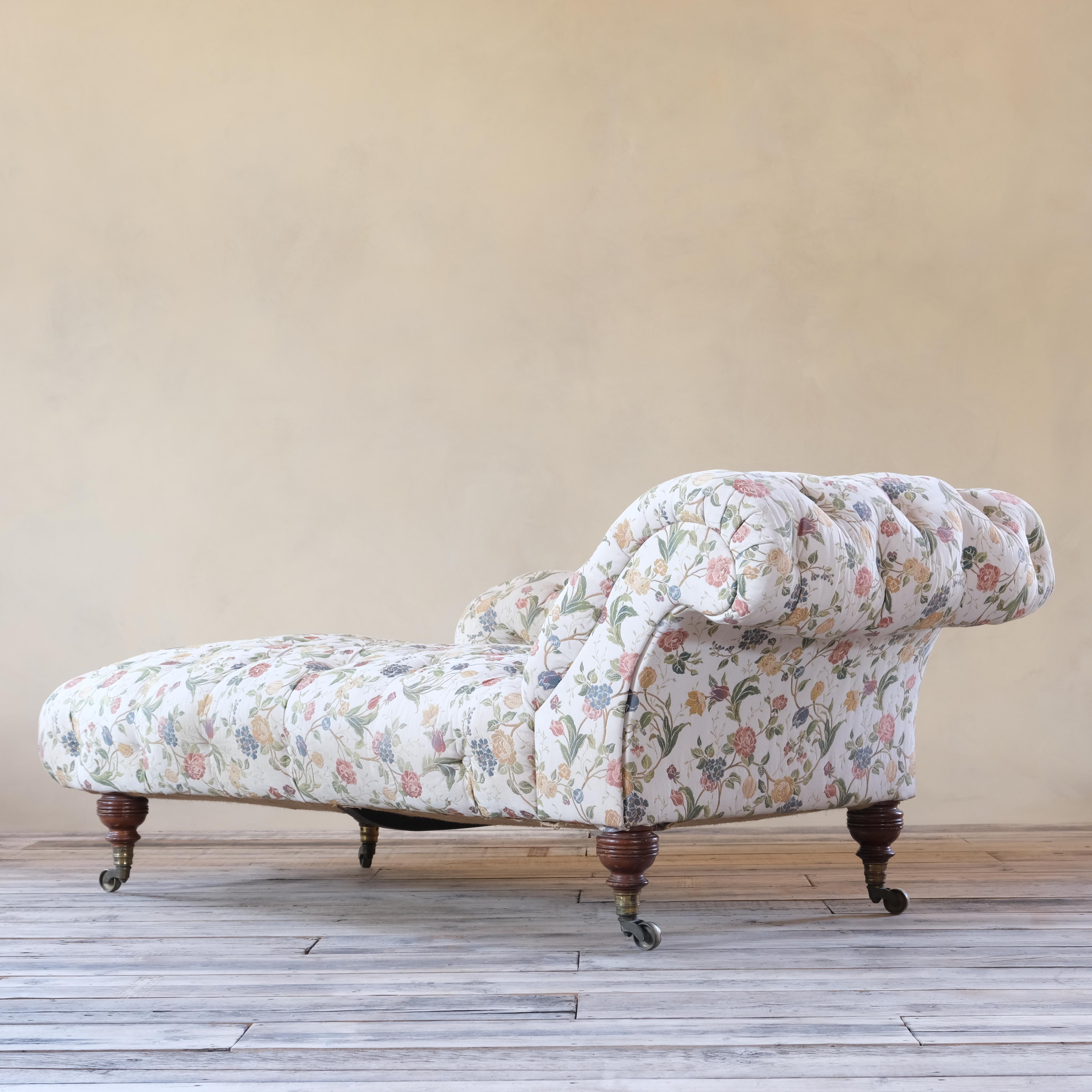 Victorian 19th Century Howard and Sons Chaise Lounge