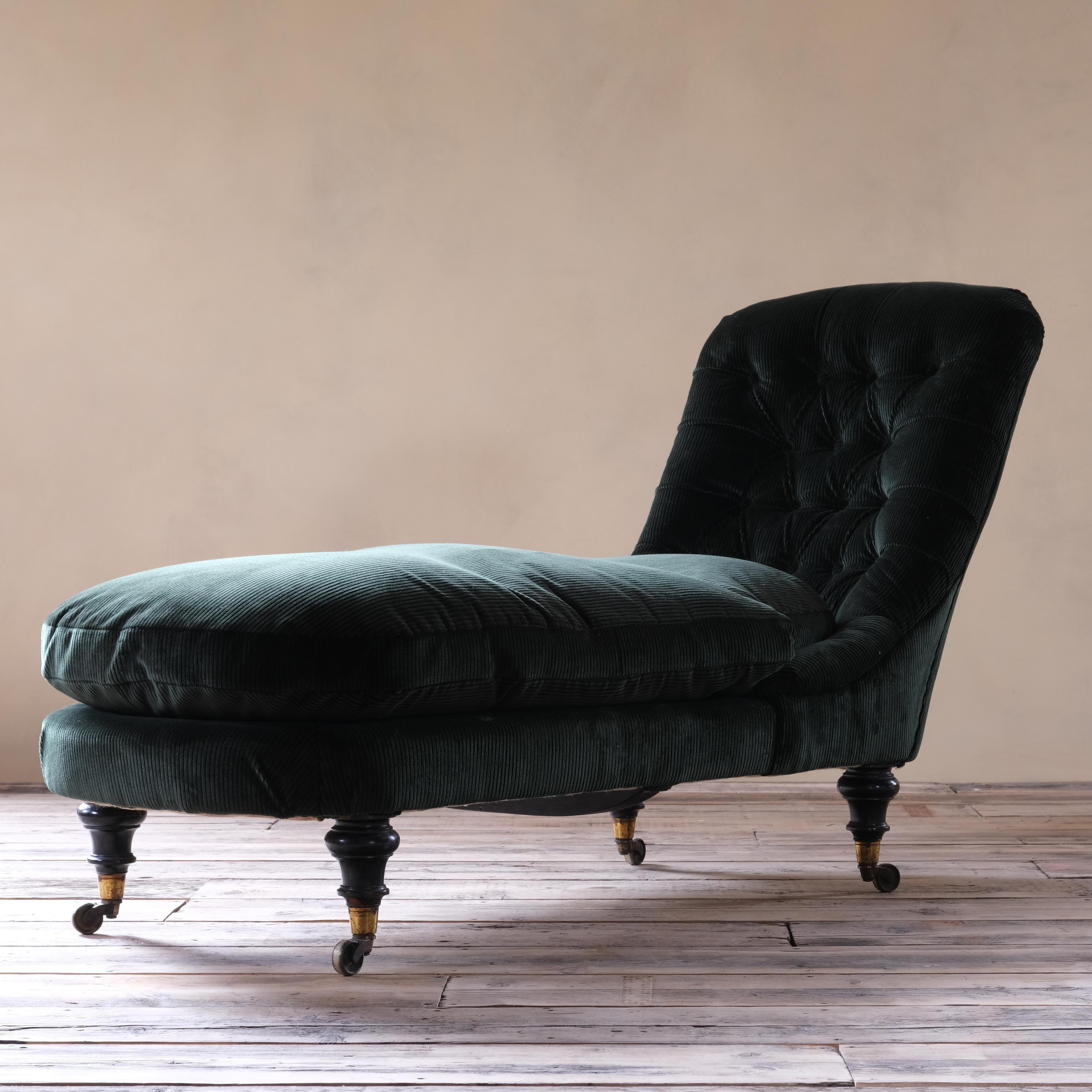 19th Century Howard and Sons Daybed in Forest Green Jumbo Corduroy 3