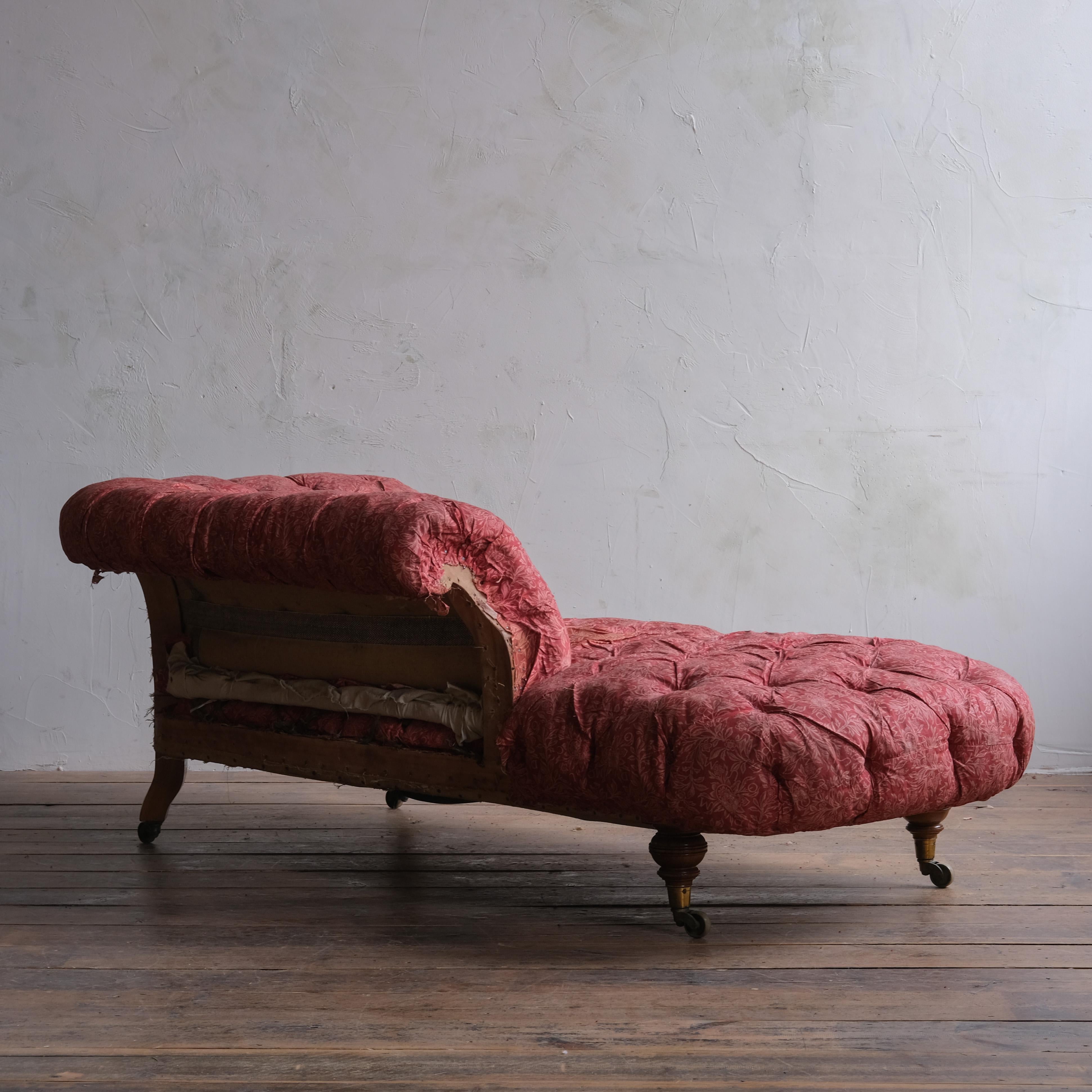 19th Century Howard & Sons Chesterfield Chaise Lounge 1