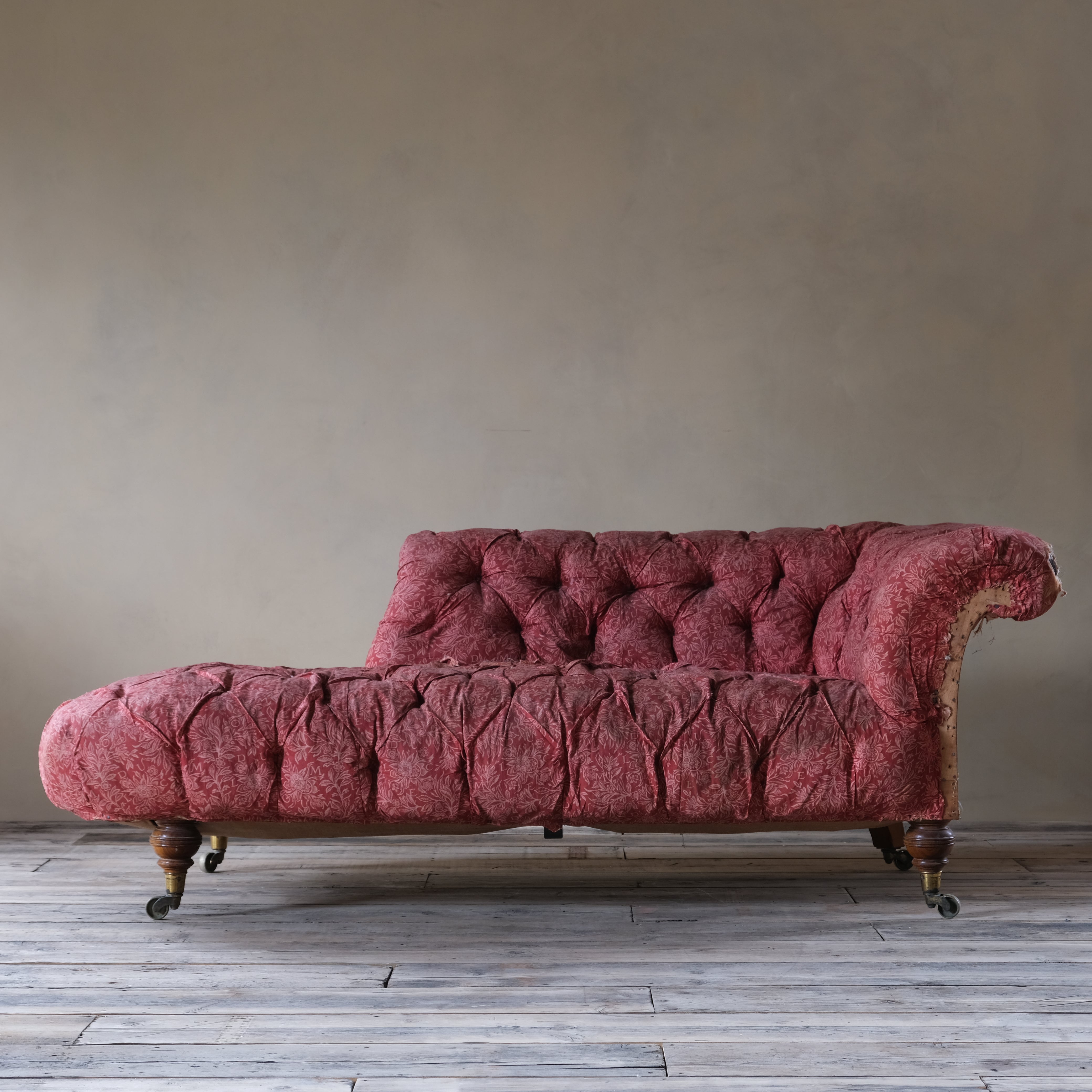 19th Century Howard & Sons Chesterfield Chaise Lounge