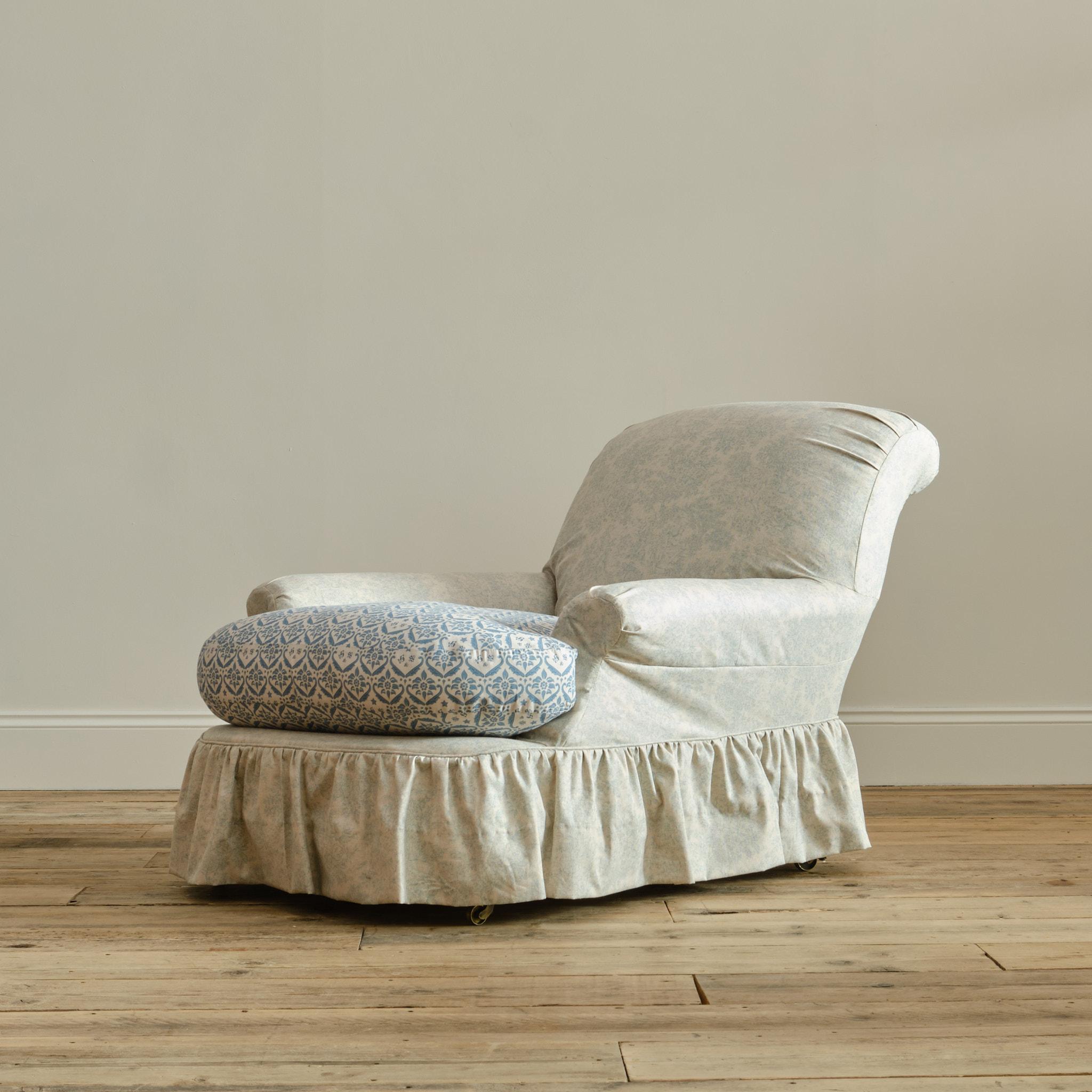 19th century Howard & Sons Club Armchair 4