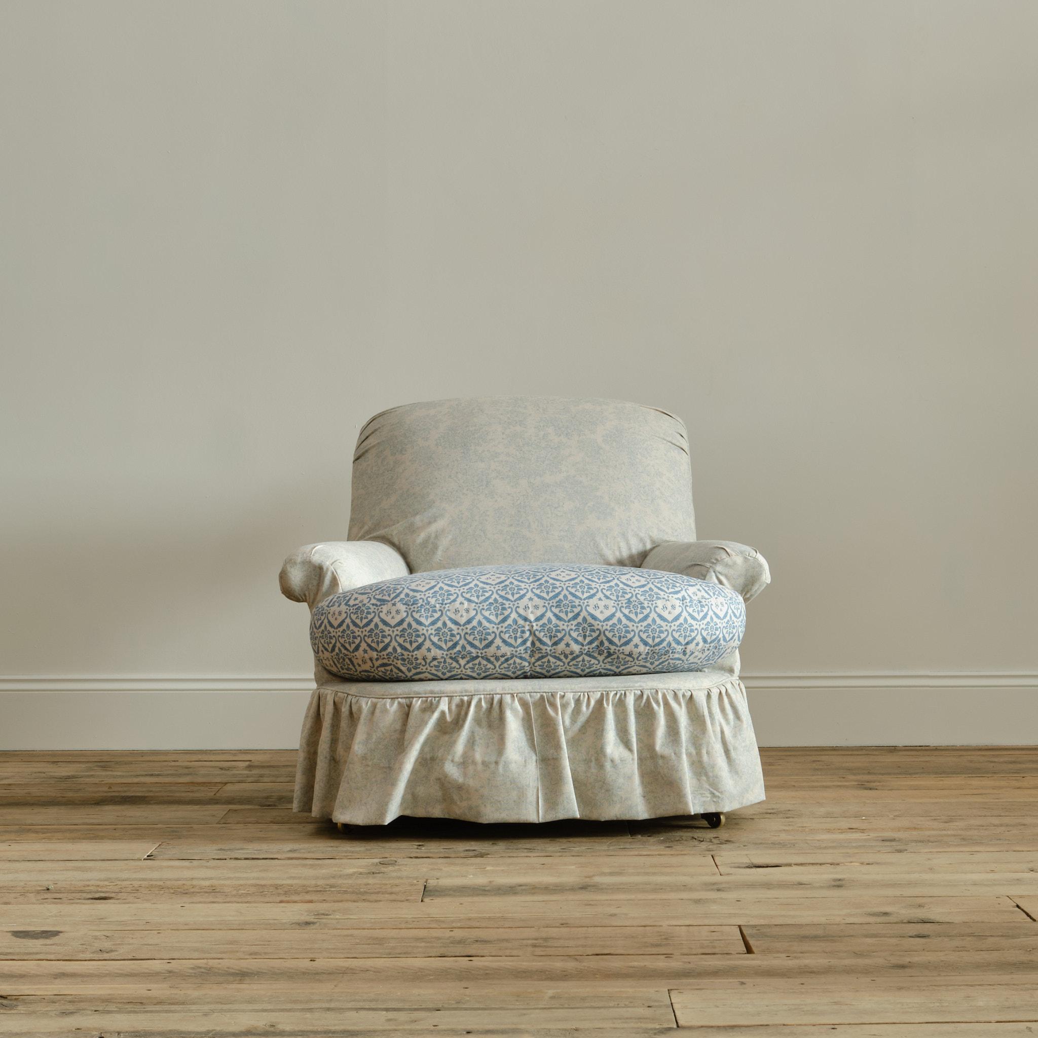 19th century Howard & Sons Club Armchair 5
