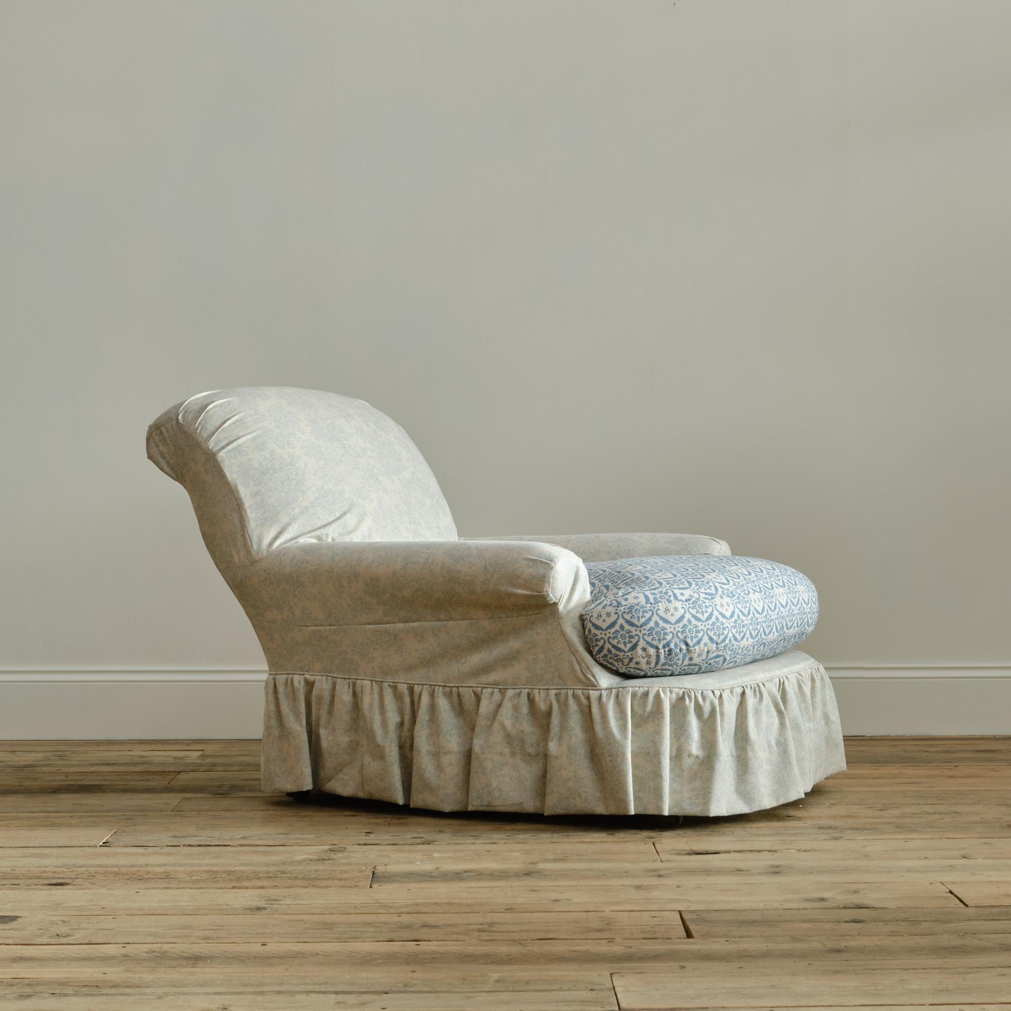 19th century Howard & Sons Club Armchair 6