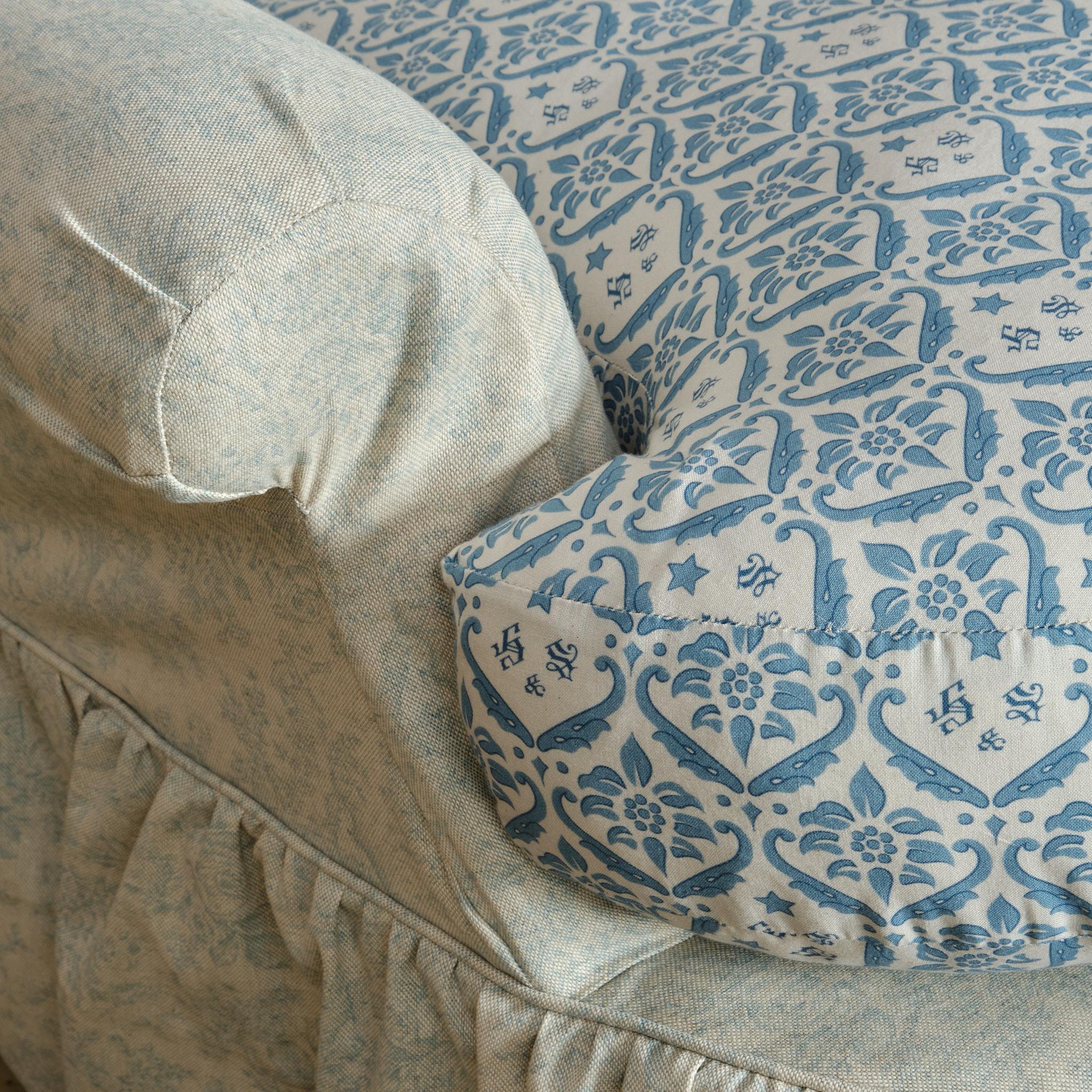 19th century Howard & Sons Club Armchair 8