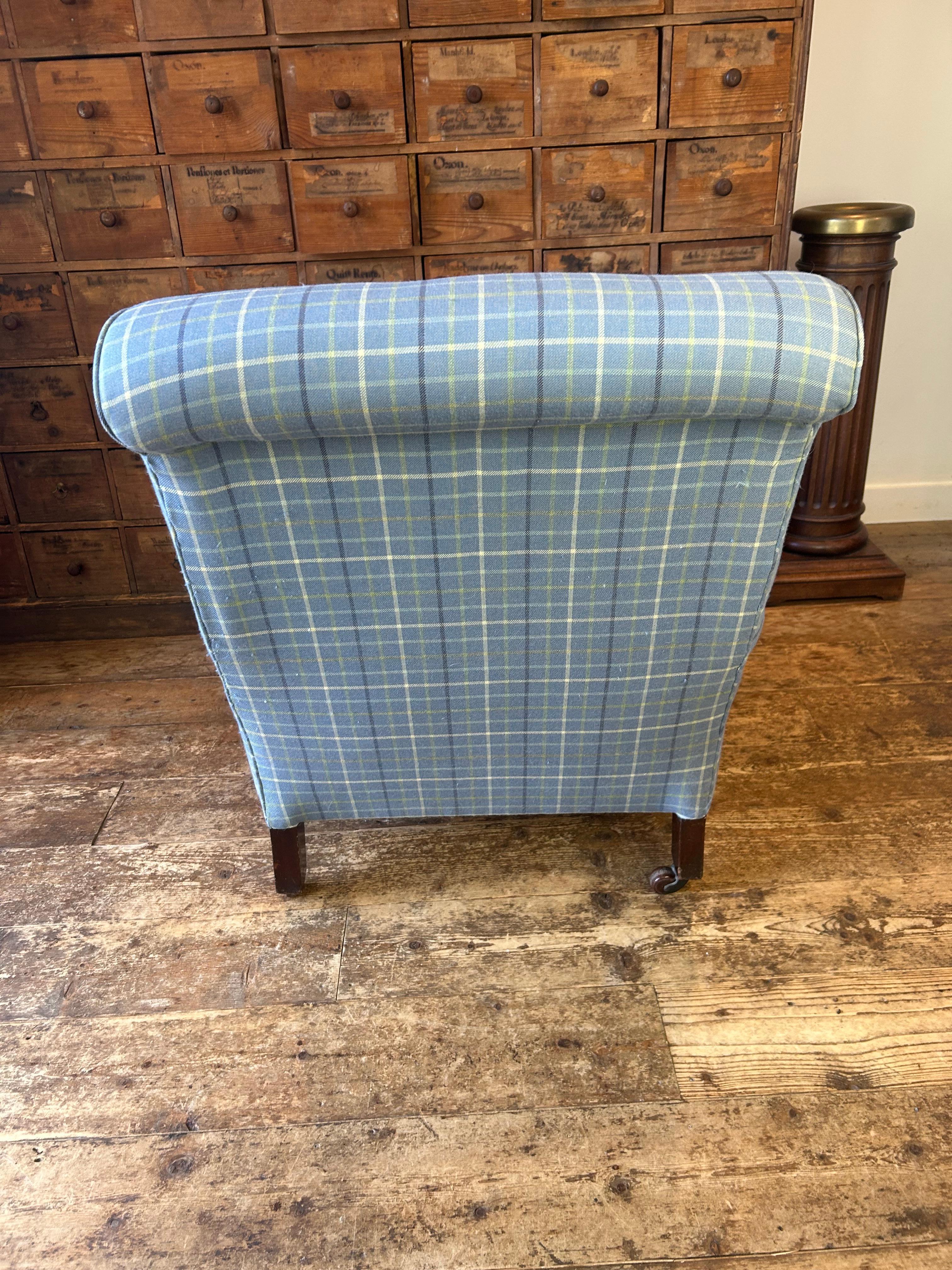 19. Jahrhundert Howard & Sons Style Upholstering Arm Chair (Englisch) im Angebot