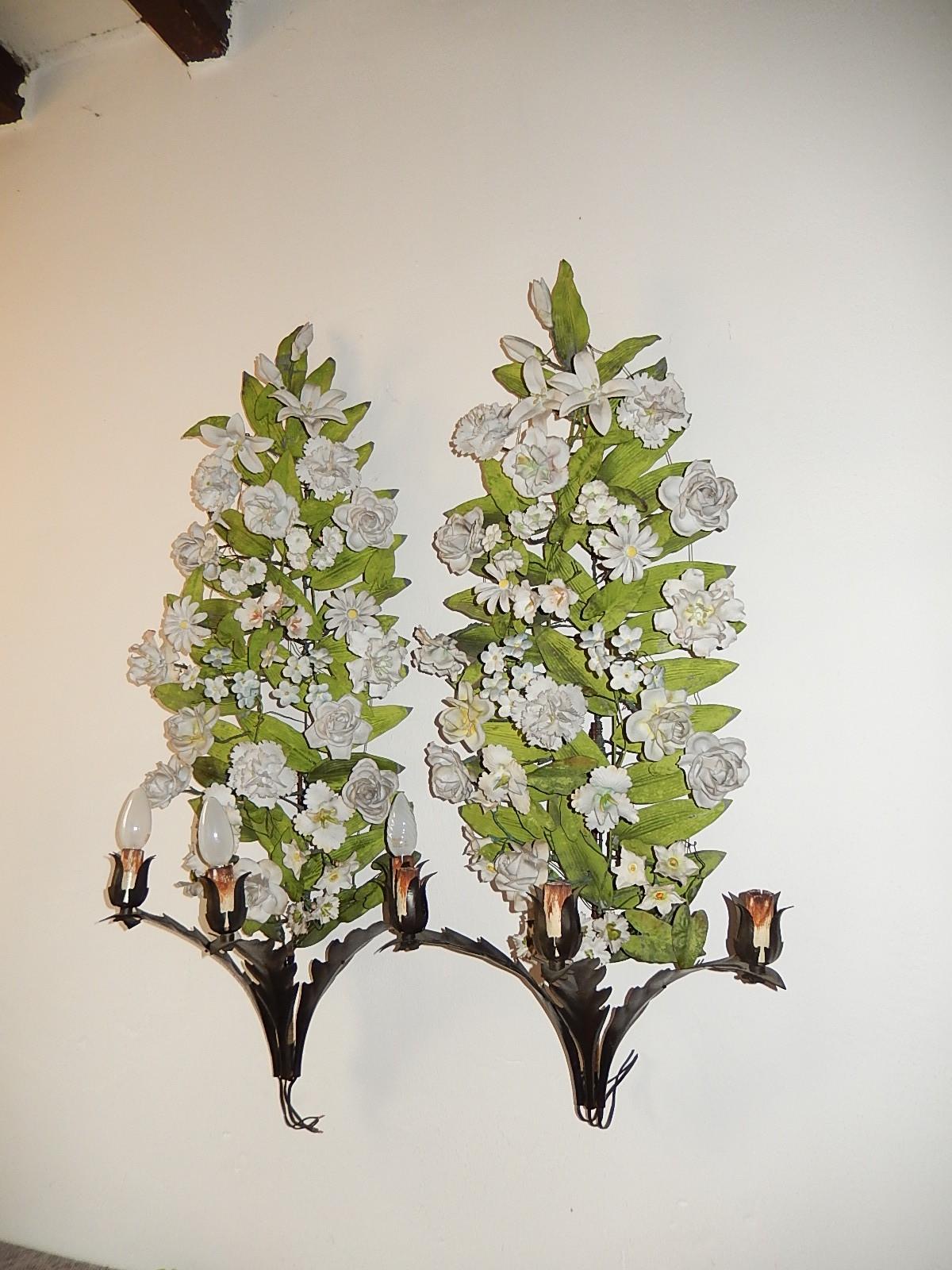 19th Century Huge Italian Tole and Bisque Porcelain Flowers Sconces 14
