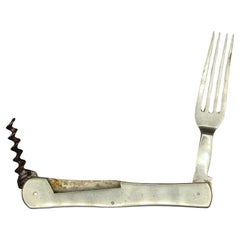 Tenedor plegable de viaje y sacacorchos de cazador o soldado del siglo XIX