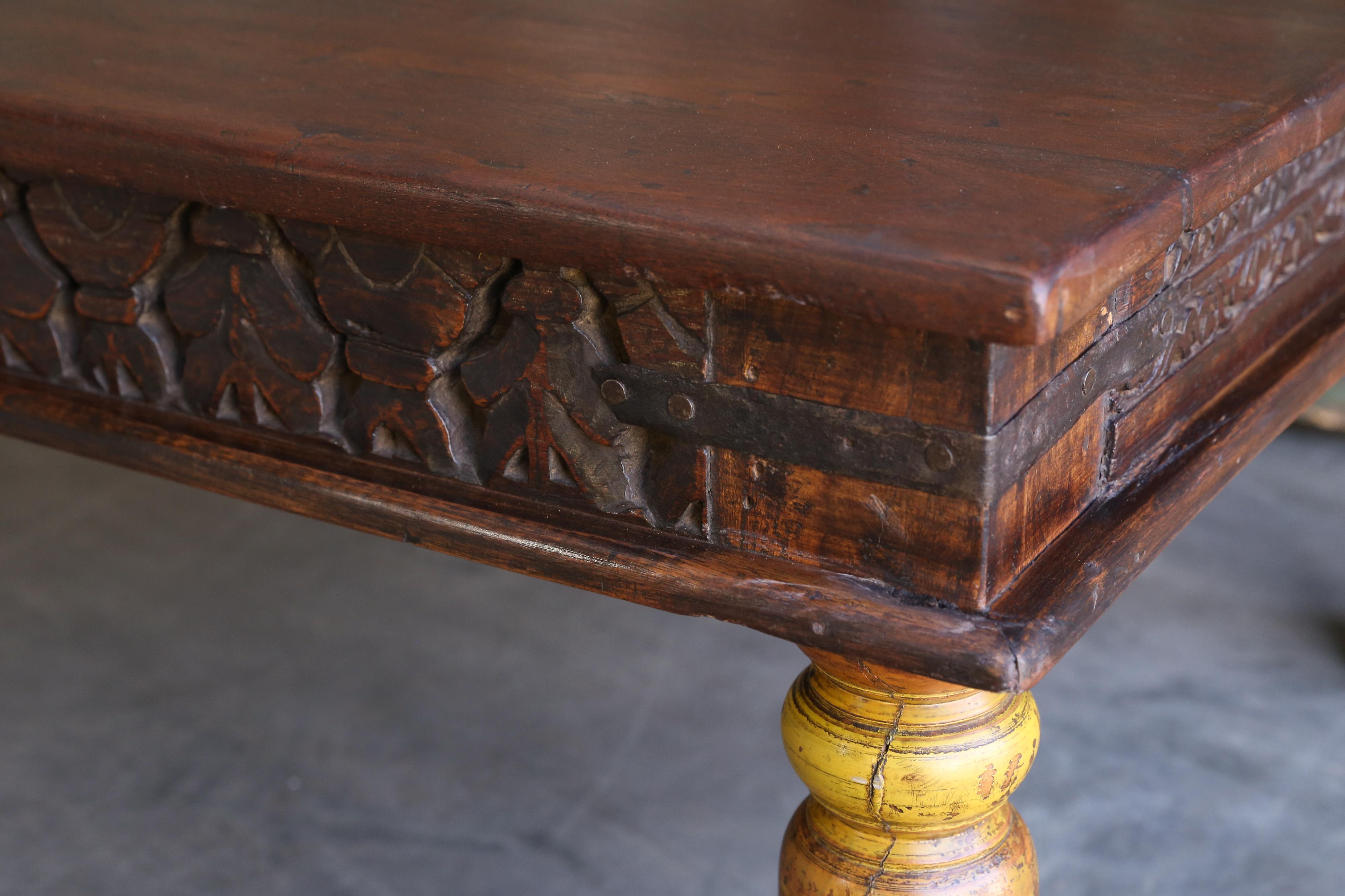 19th Century Idealistic Solid Teak Wood Coffee Table from a Tea Plantation For Sale 4