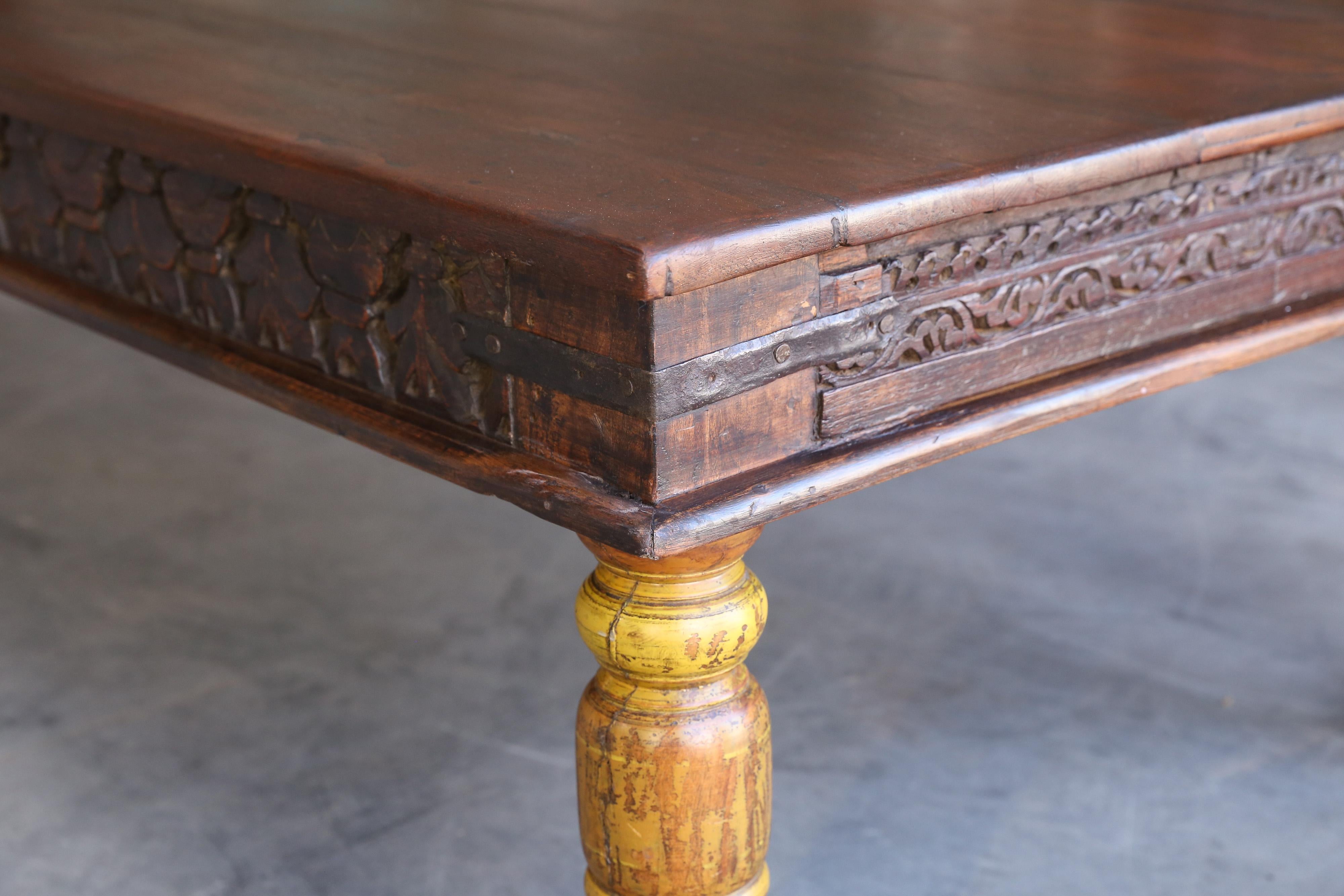 Anglo Raj 19th Century Idealistic Solid Teak Wood Coffee Table from a Tea Plantation For Sale